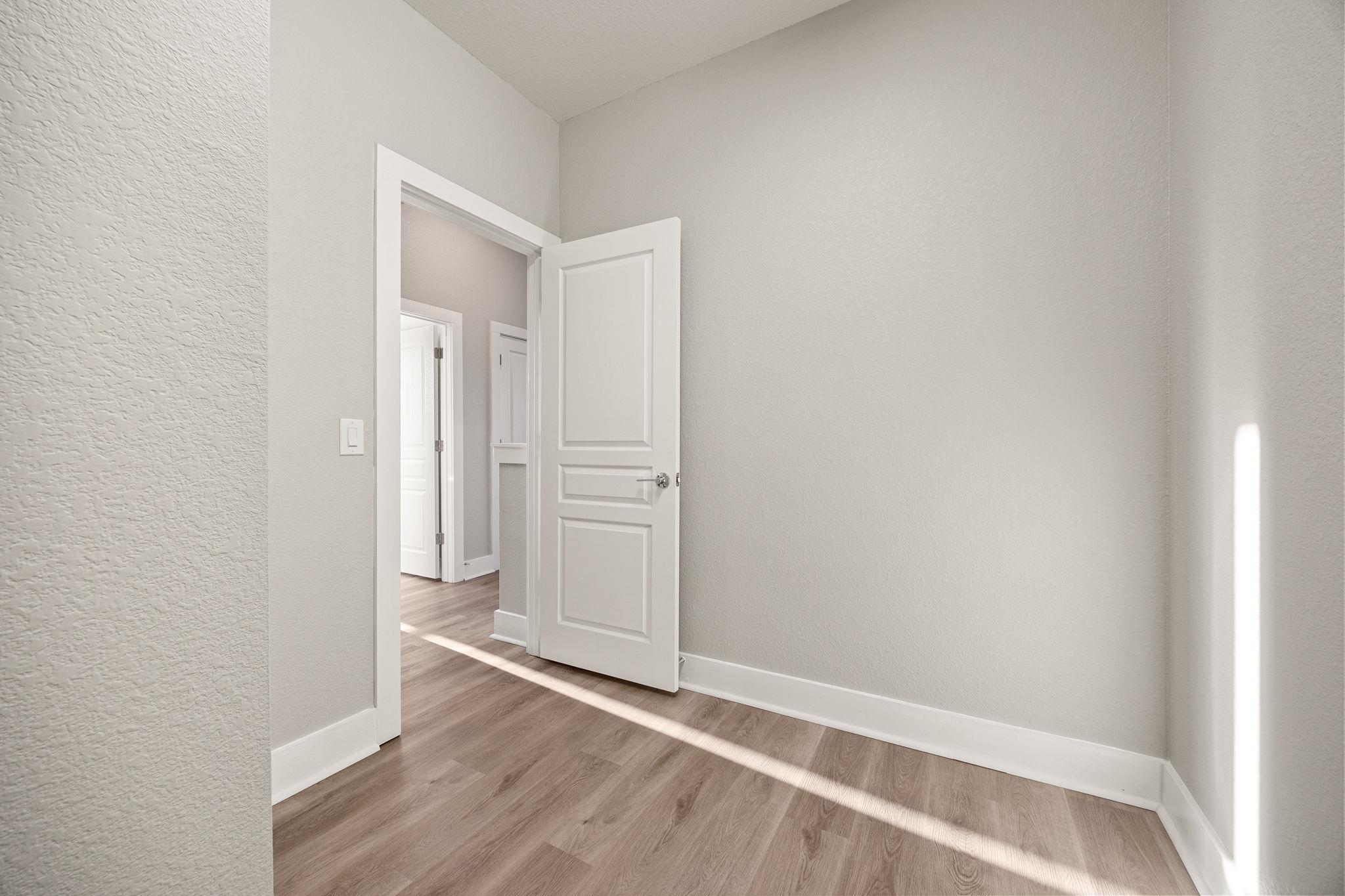 1501 Roseburg Dr, Austin, TX 78754