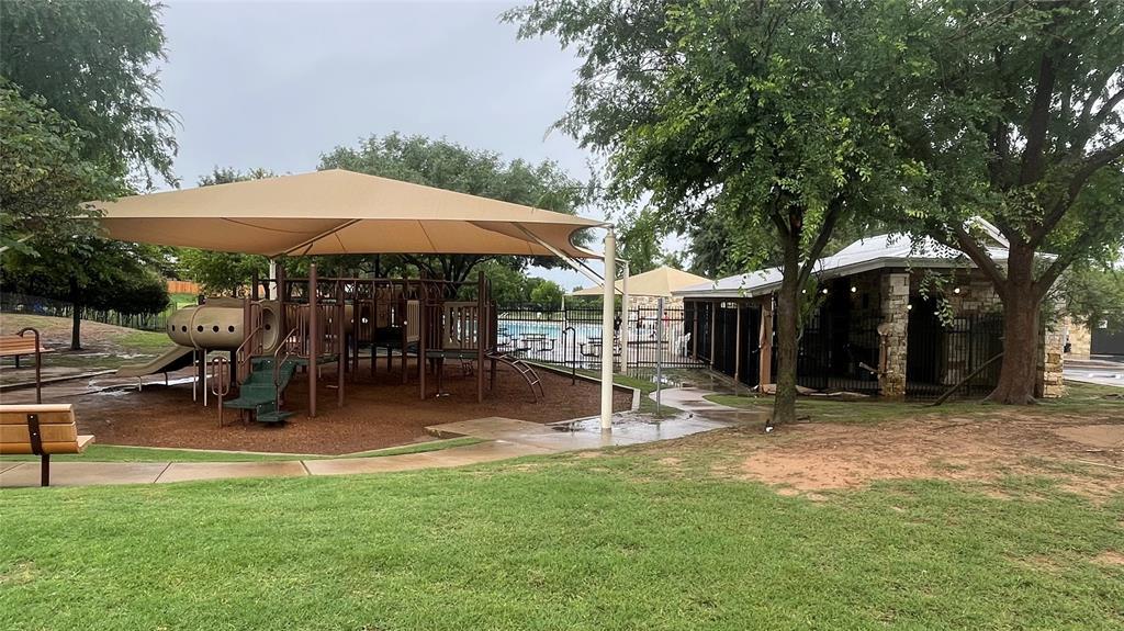 1501 Roseburg Dr, Austin, TX 78754