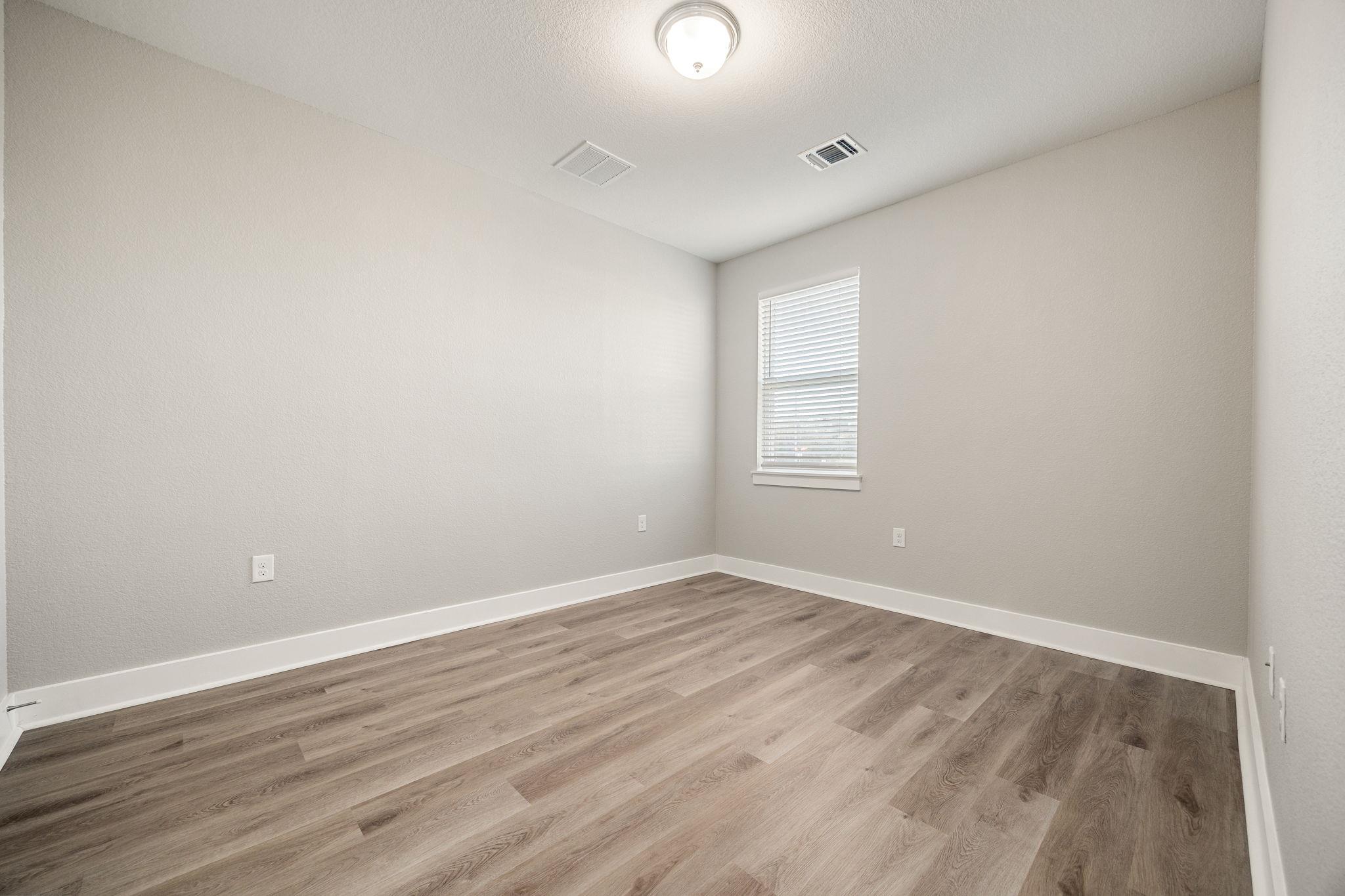 1501 Roseburg Dr, Austin, TX 78754