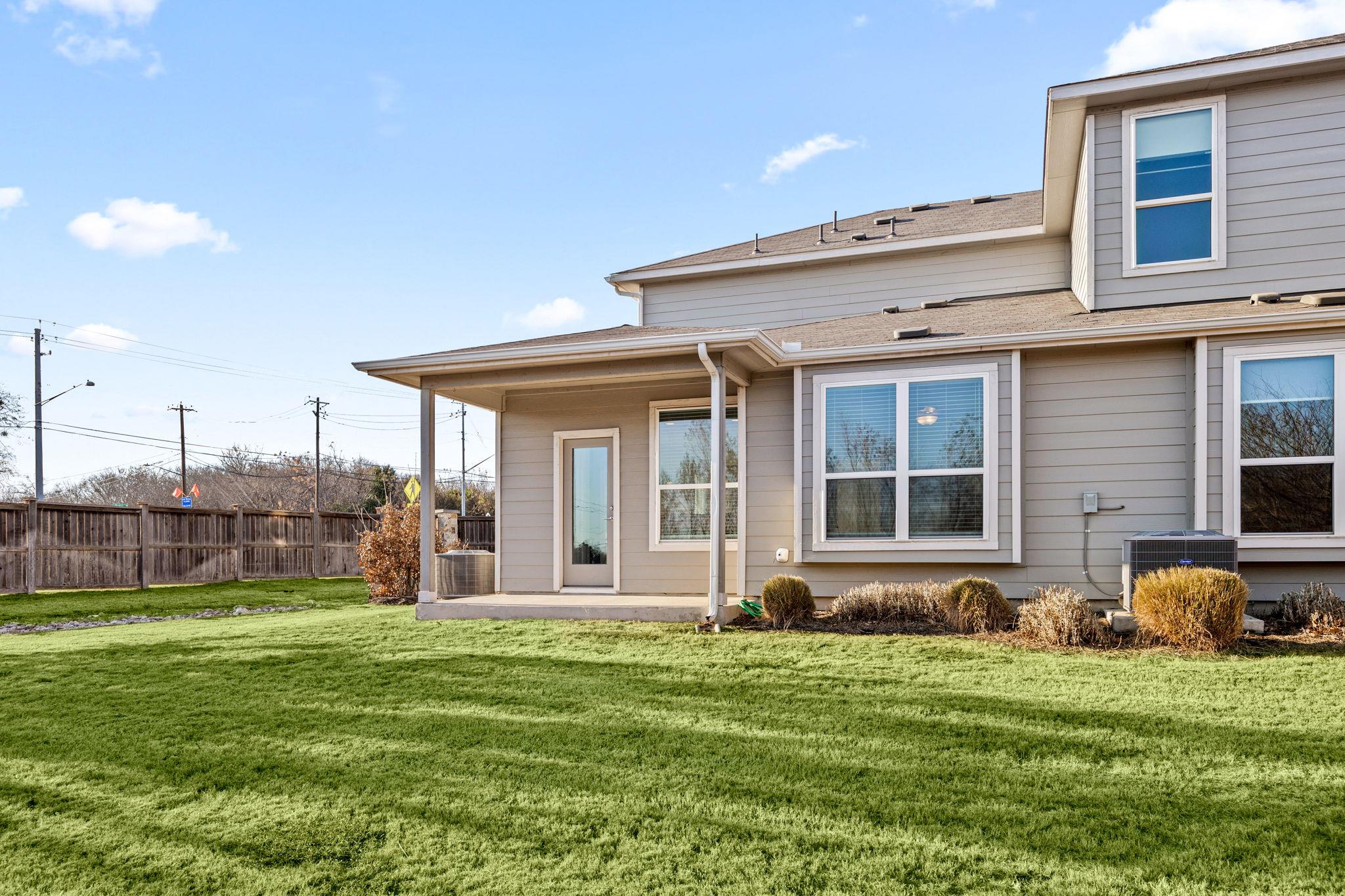 1501 Roseburg Dr, Austin, TX 78754