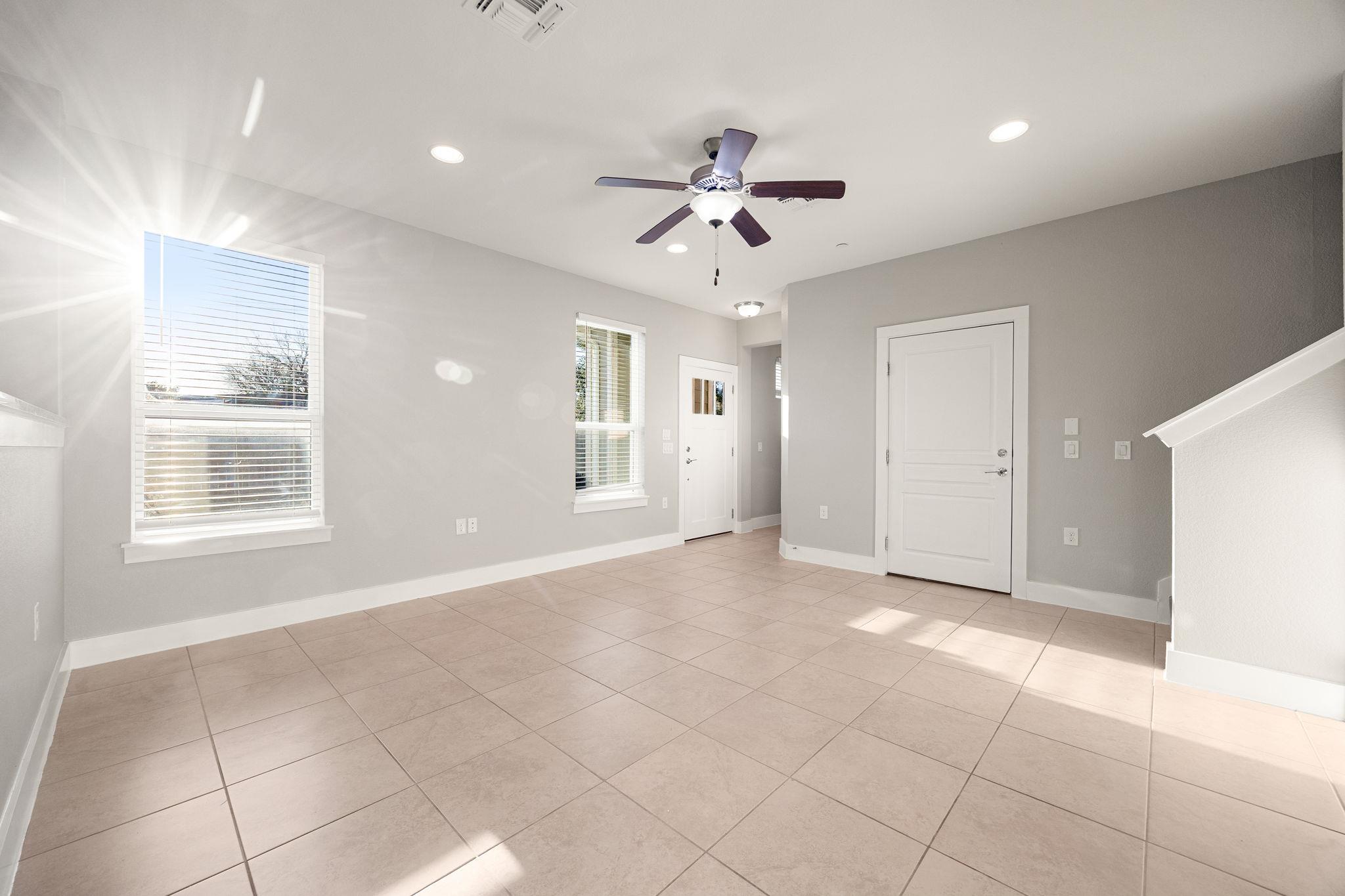 1501 Roseburg Dr, Austin, TX 78754