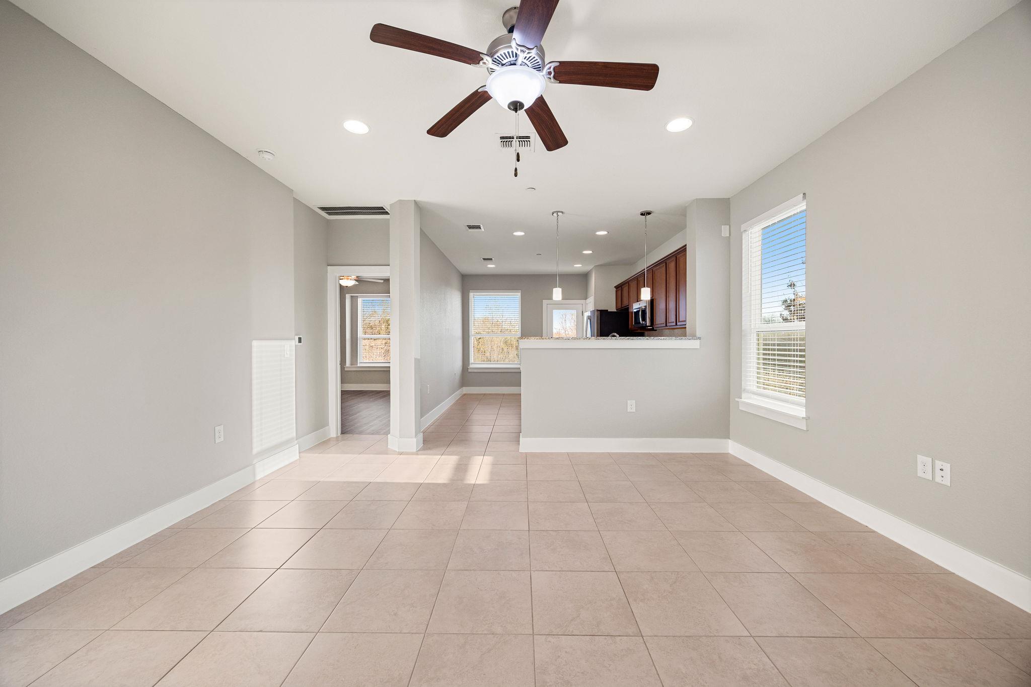 1501 Roseburg Dr, Austin, TX 78754