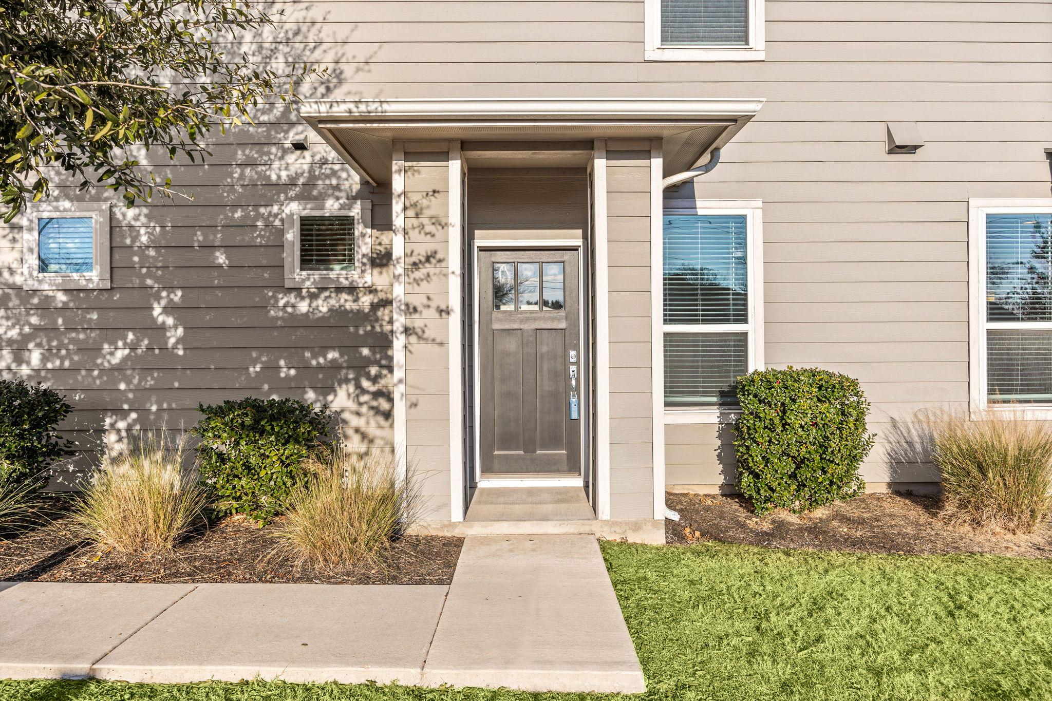 1501 Roseburg Dr, Austin, TX 78754