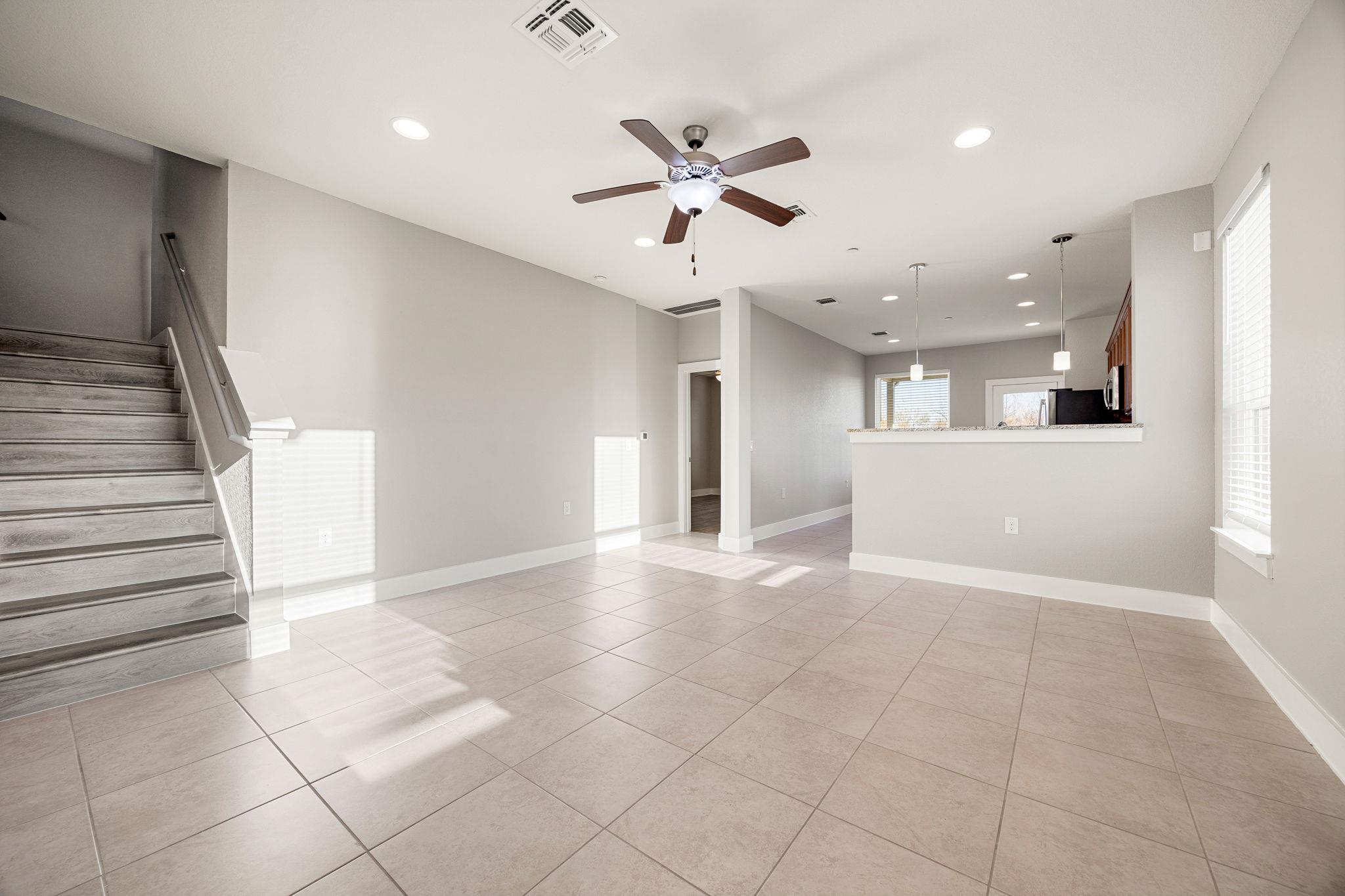 1501 Roseburg Dr, Austin, TX 78754