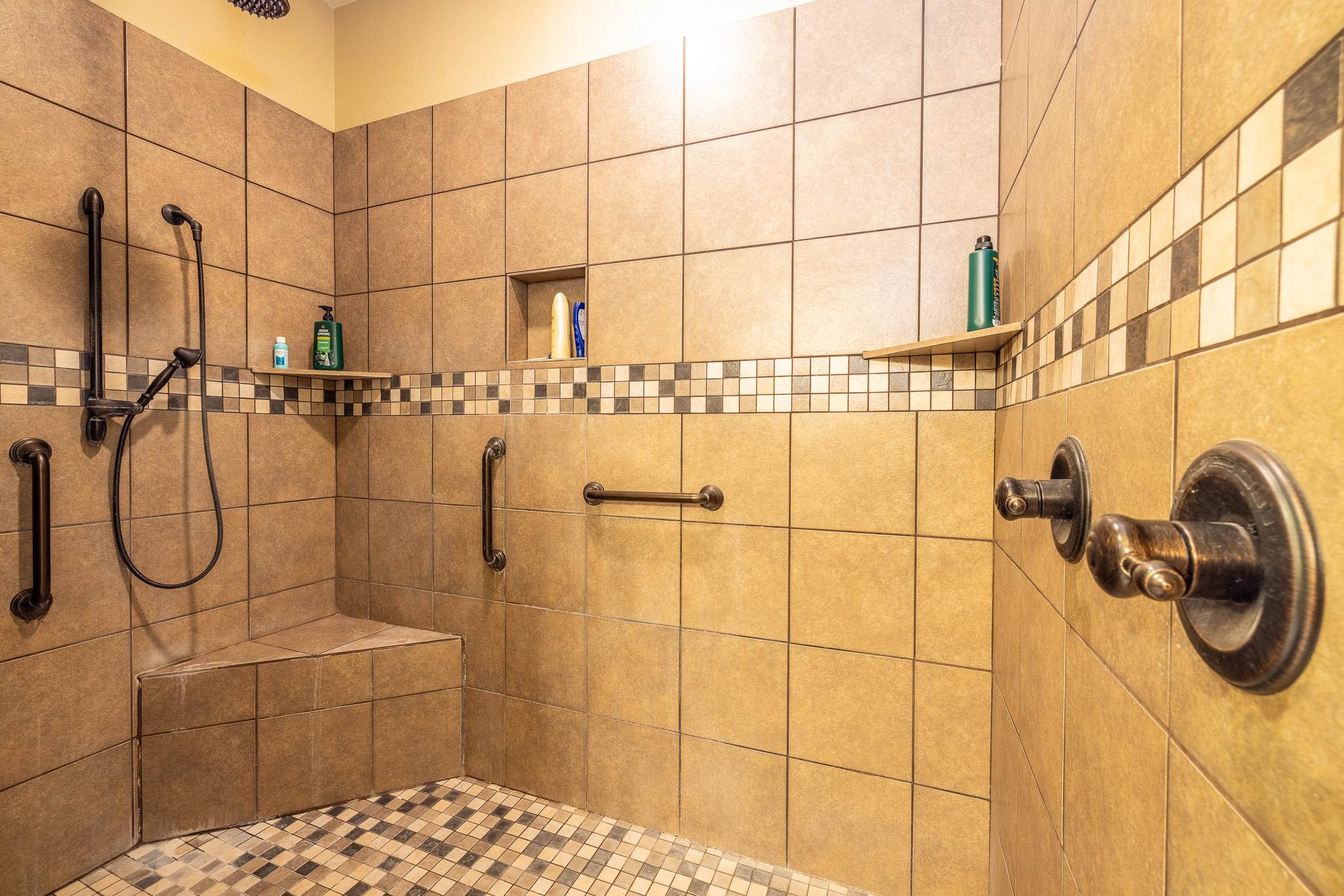 1338 Donovan St, Gonzales, TX 78629