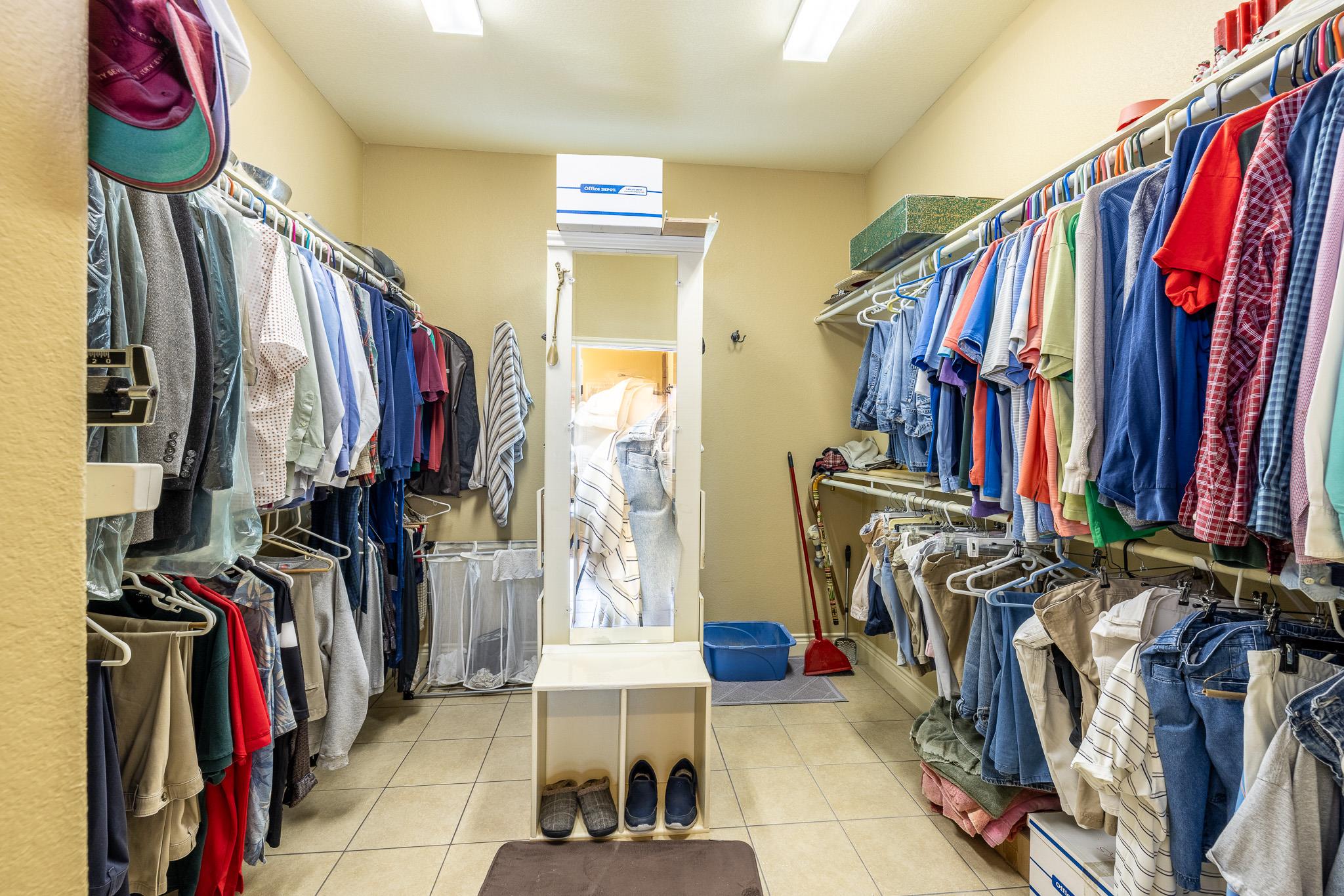 1338 Donovan St, Gonzales, TX 78629