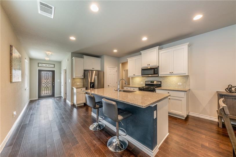 138 Silktassel Way, Buda, TX 78610