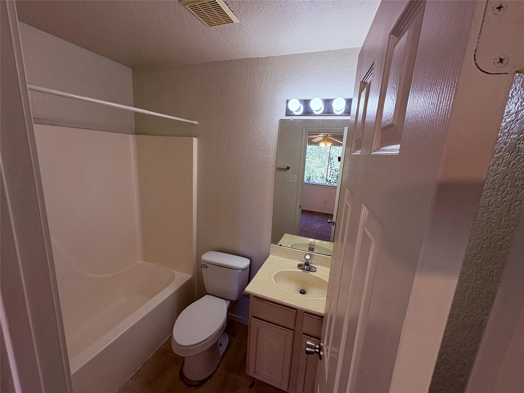 111 Cedar Grv, San Marcos, TX 78666