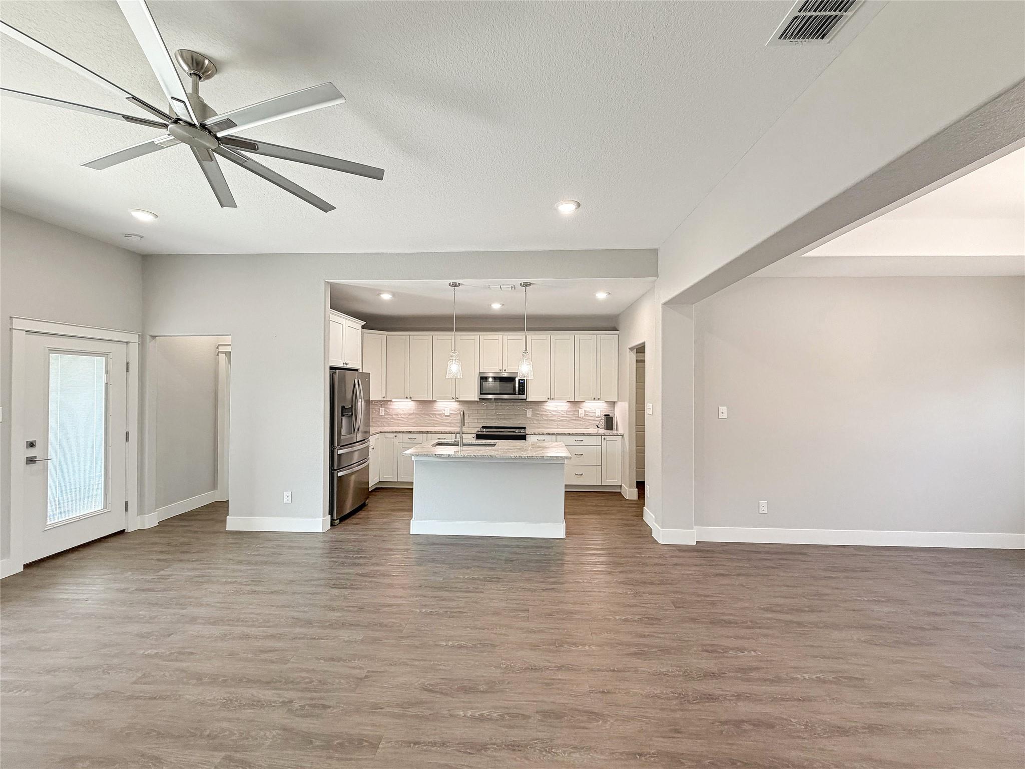 381 Monarch, Canyon Lake, TX 78133