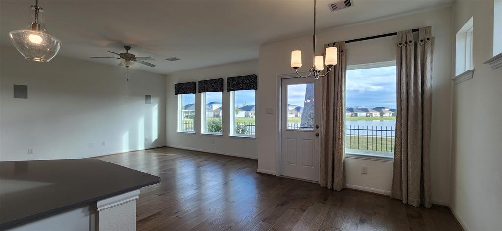 201 Water Grass Trl, Clute, TX 77531