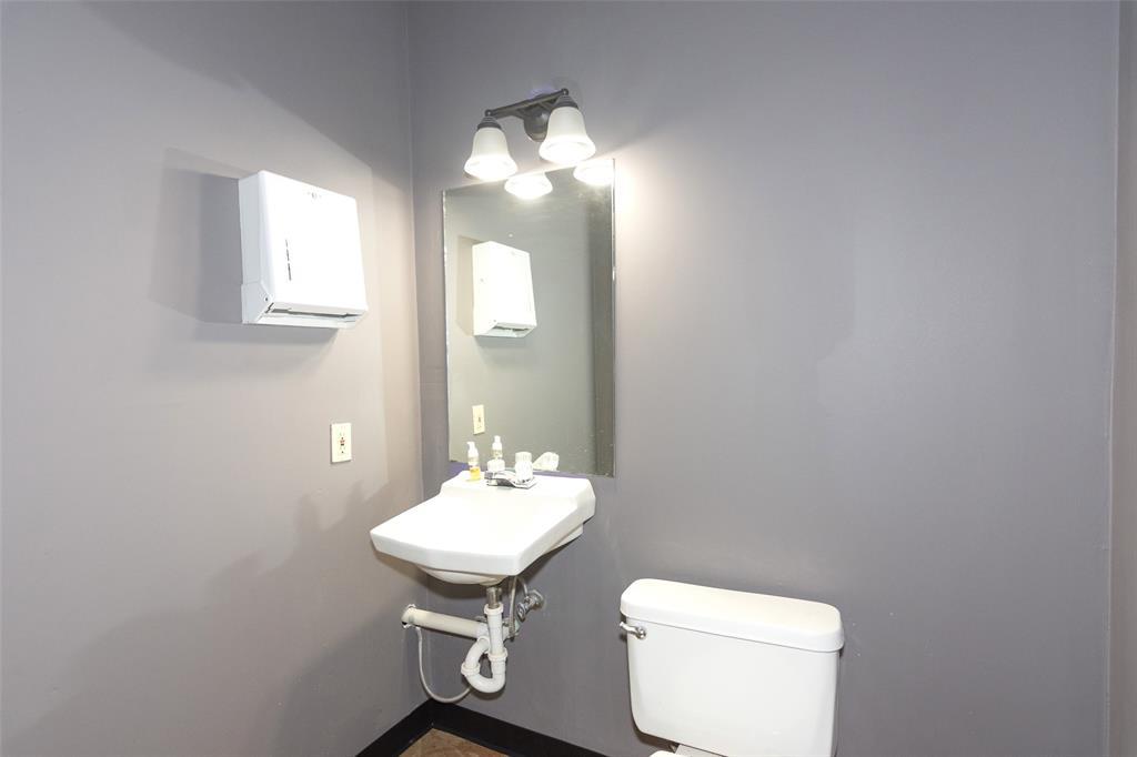 691 La Buena Vista Dr # D, Wimberley, TX 78676