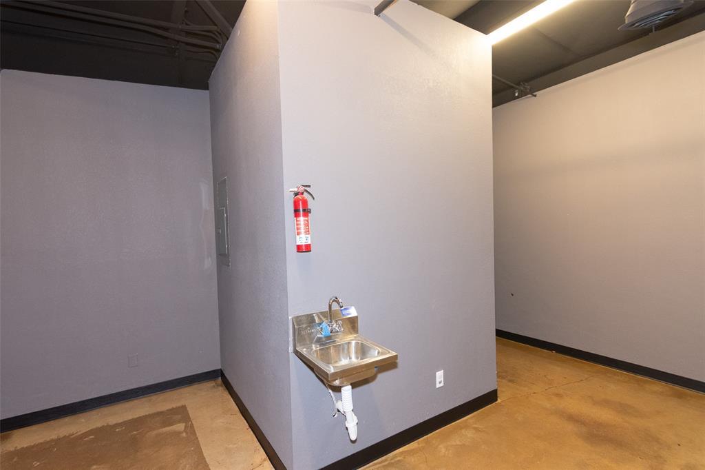 691 La Buena Vista Dr # D, Wimberley, TX 78676