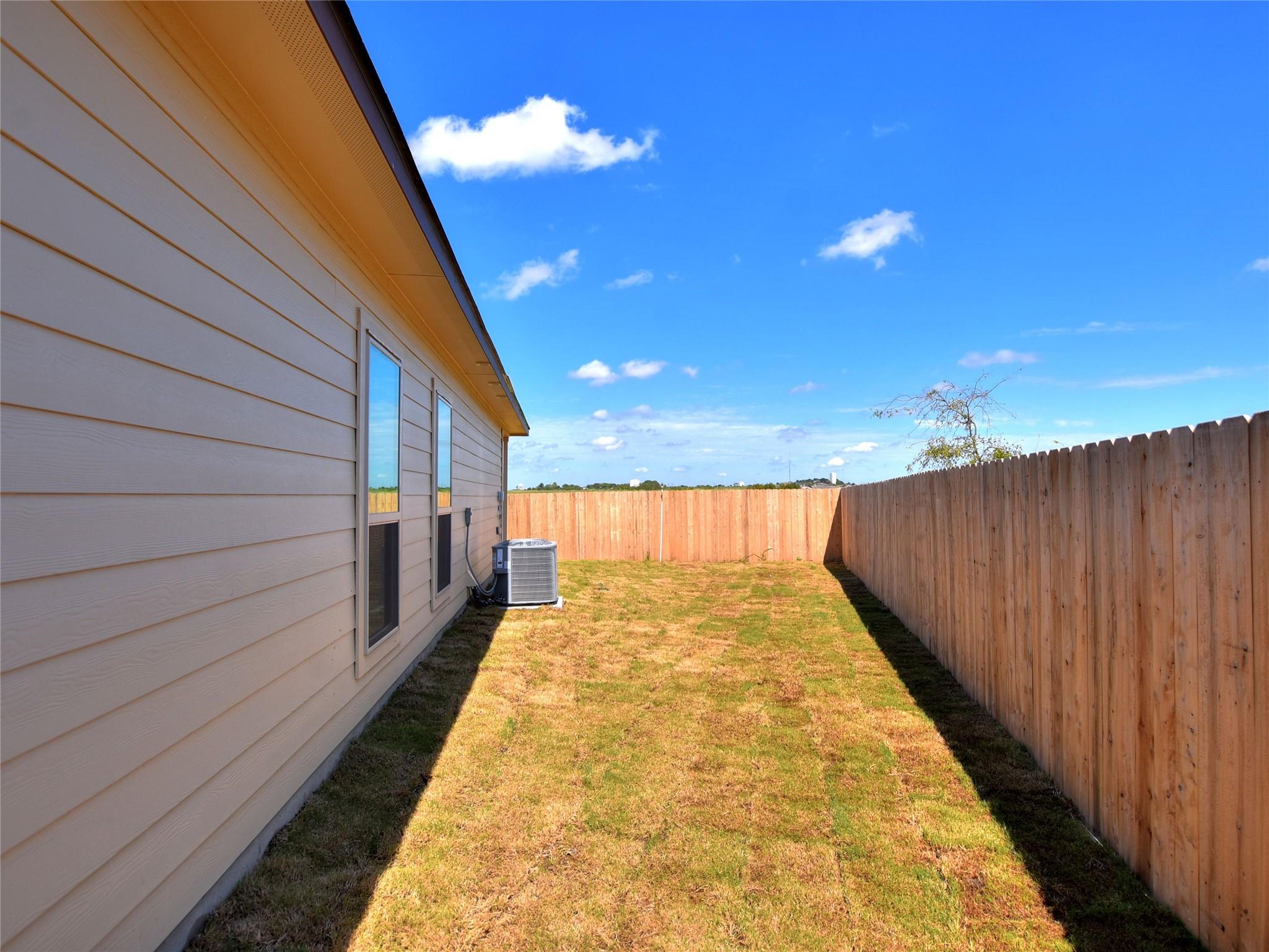 517 Jack Rabbit Ln # B, Buda, TX 78610