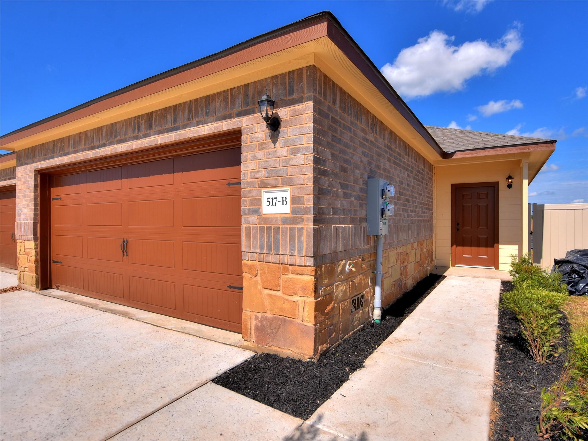 517 Jack Rabbit Ln # B, Buda, TX 78610