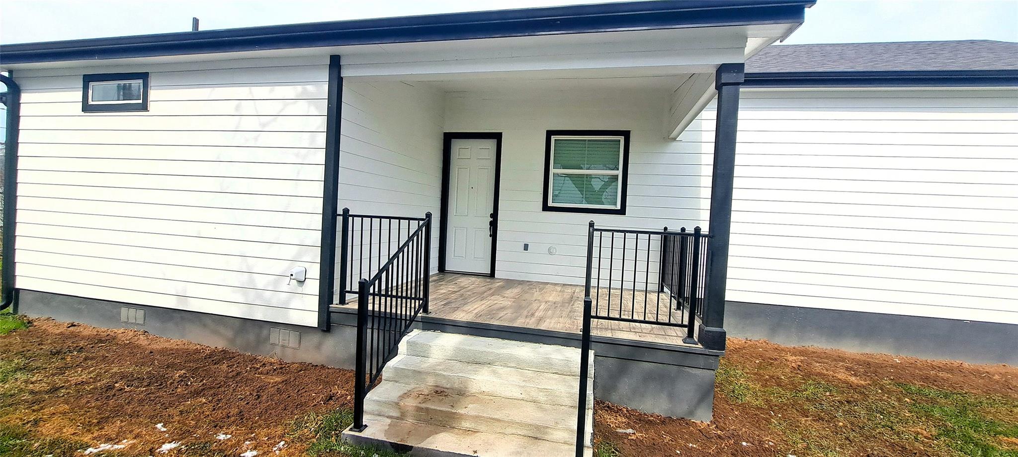 300 E Front St, Thorndale, TX 76577