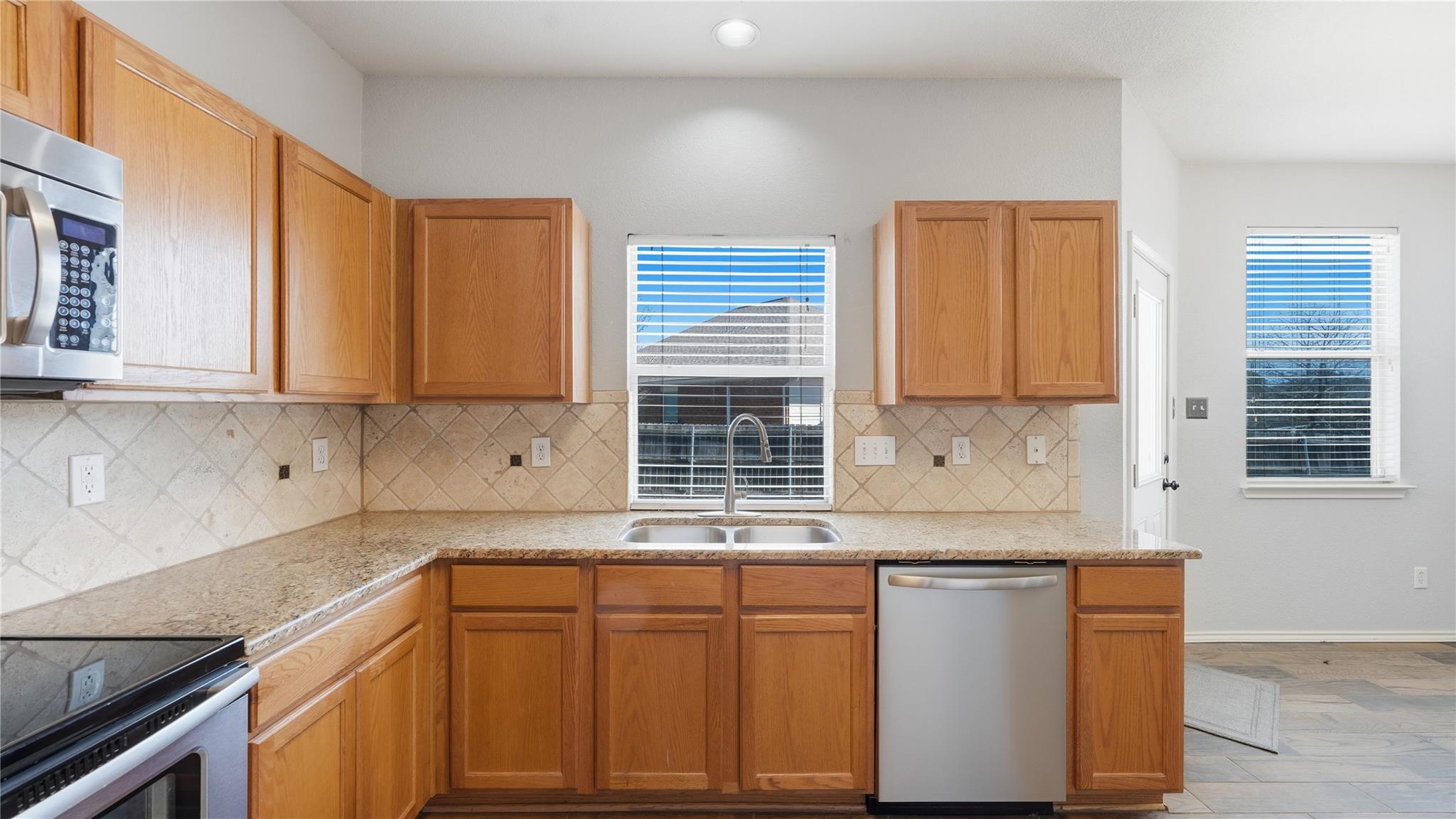 2141 Warwick Pl, New Braunfels, TX 78130