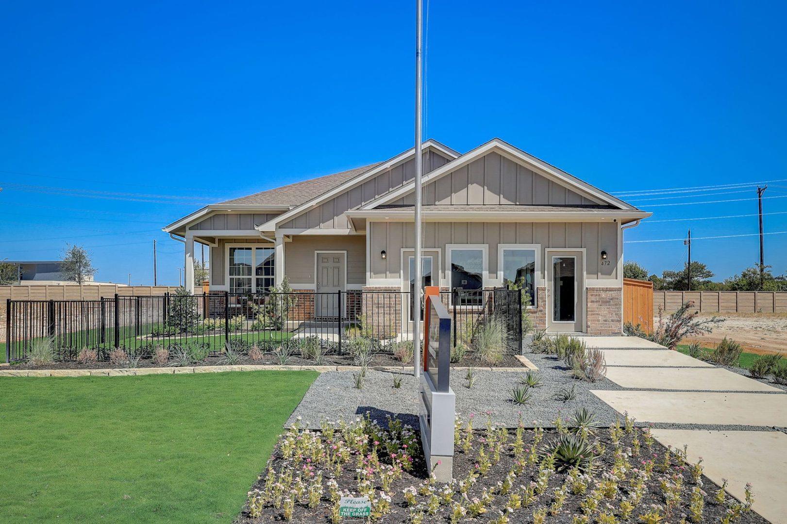 472 Josey Wales Dr, Jarrell, TX 76537