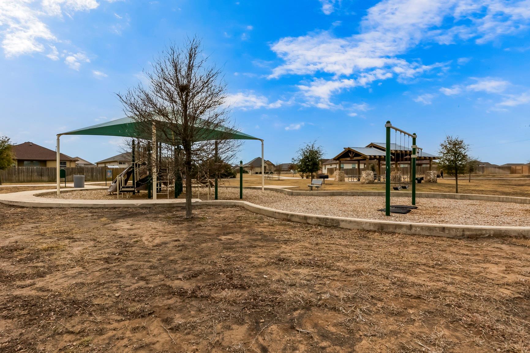 227 Reagor Dr, Taylor, TX 76574