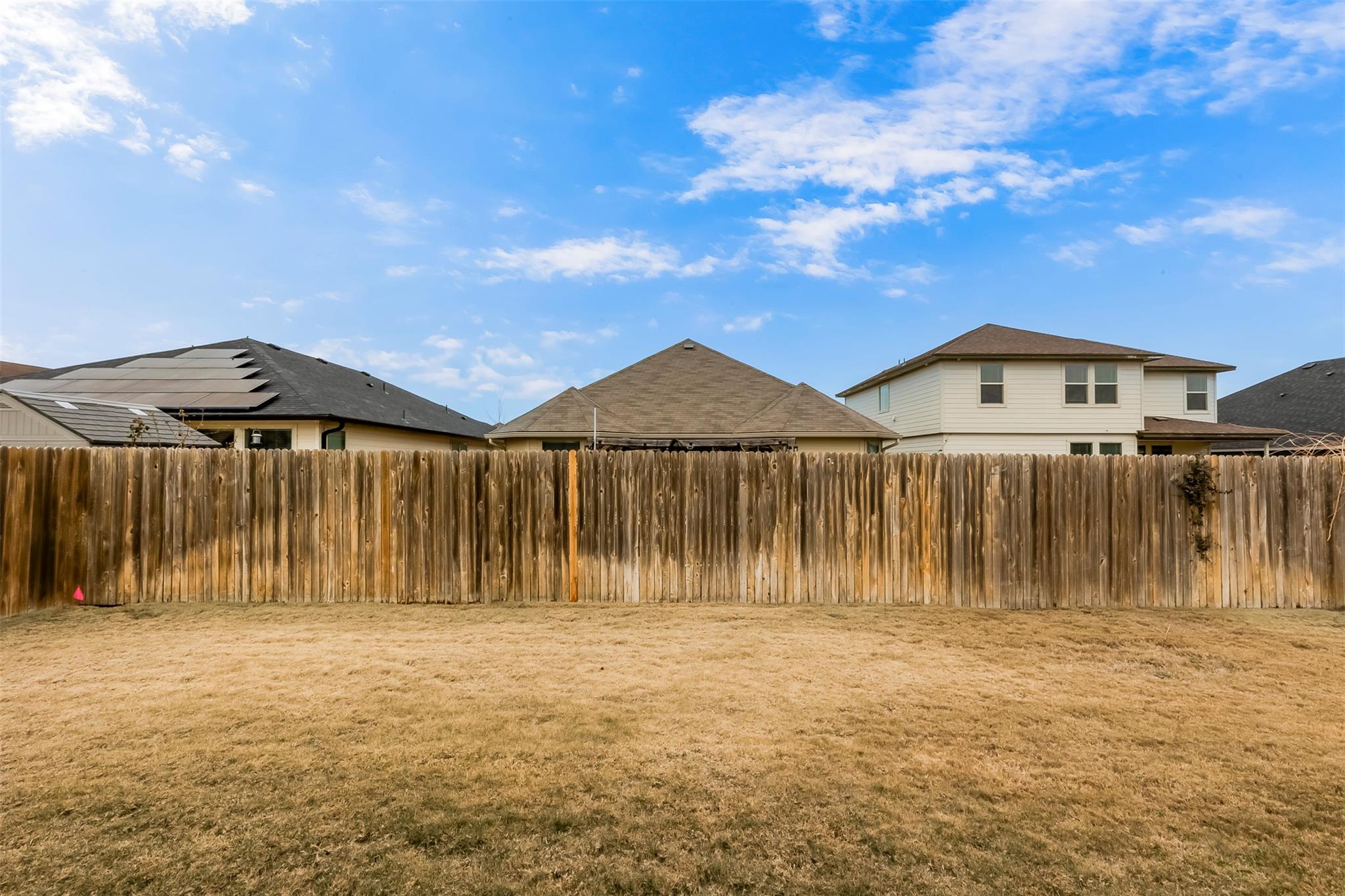 227 Reagor Dr, Taylor, TX 76574