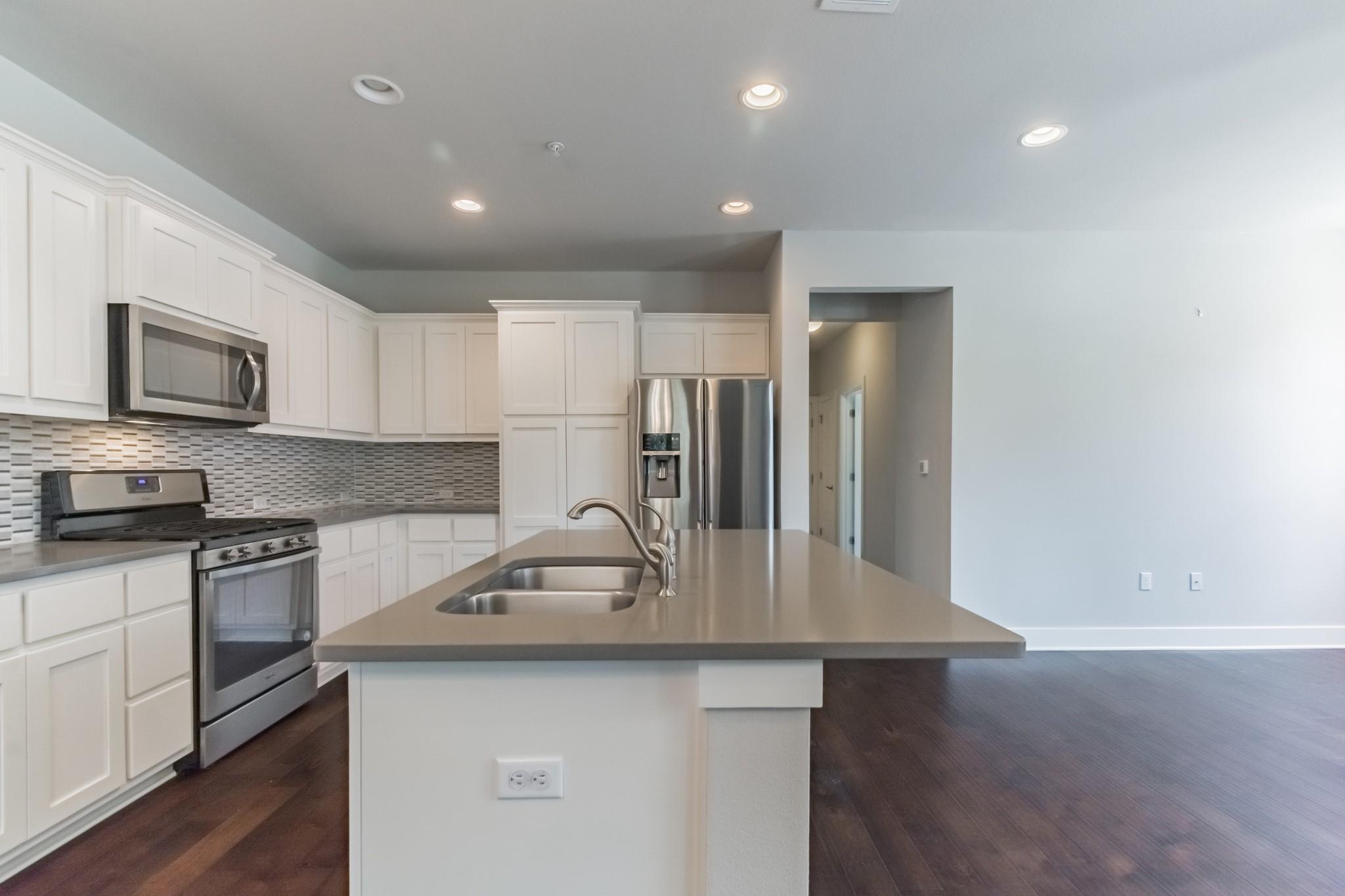 13800 Lyndhurst St # 221, Austin, TX 78717