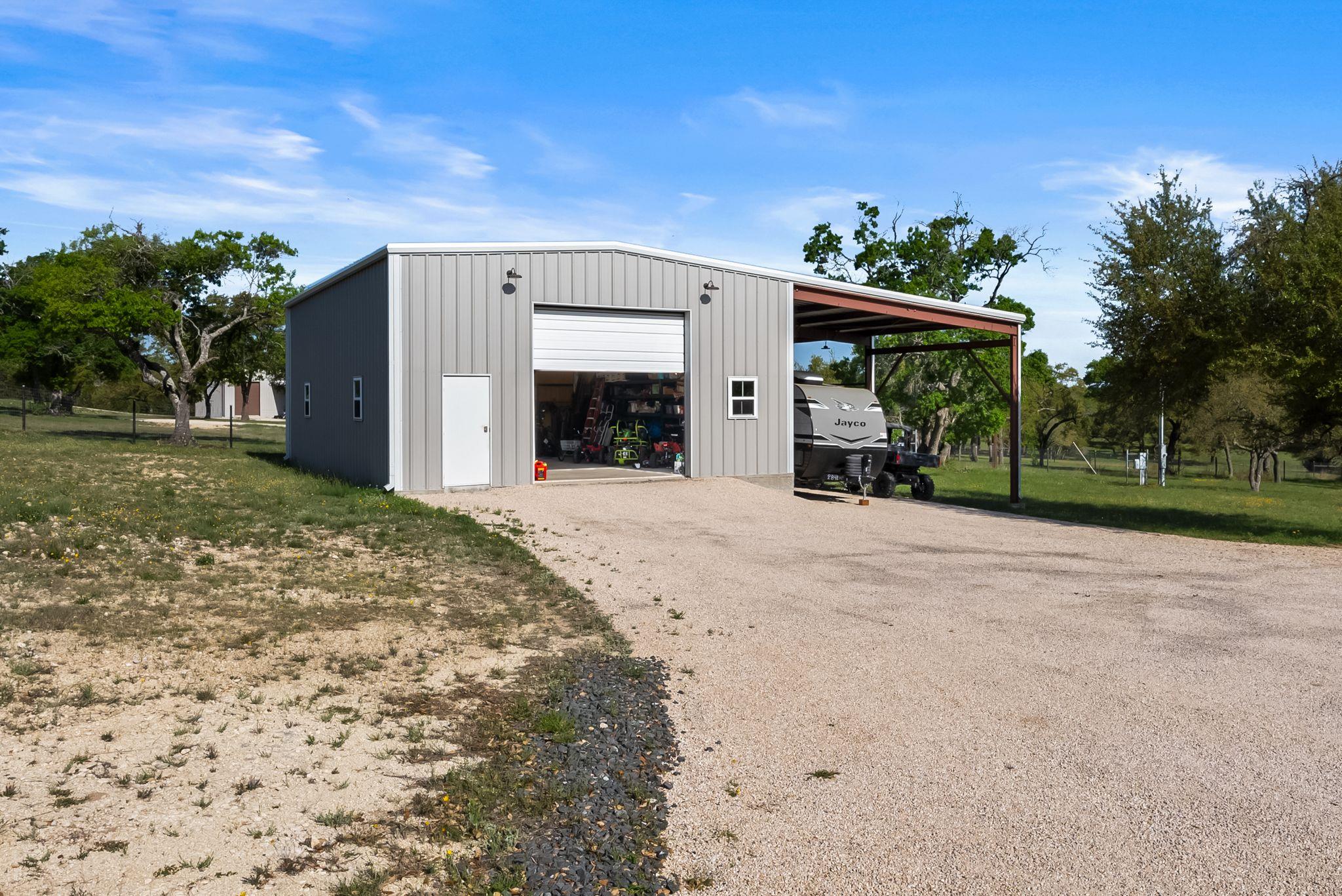 690 Cielo Springs Dr, Blanco, TX 78606