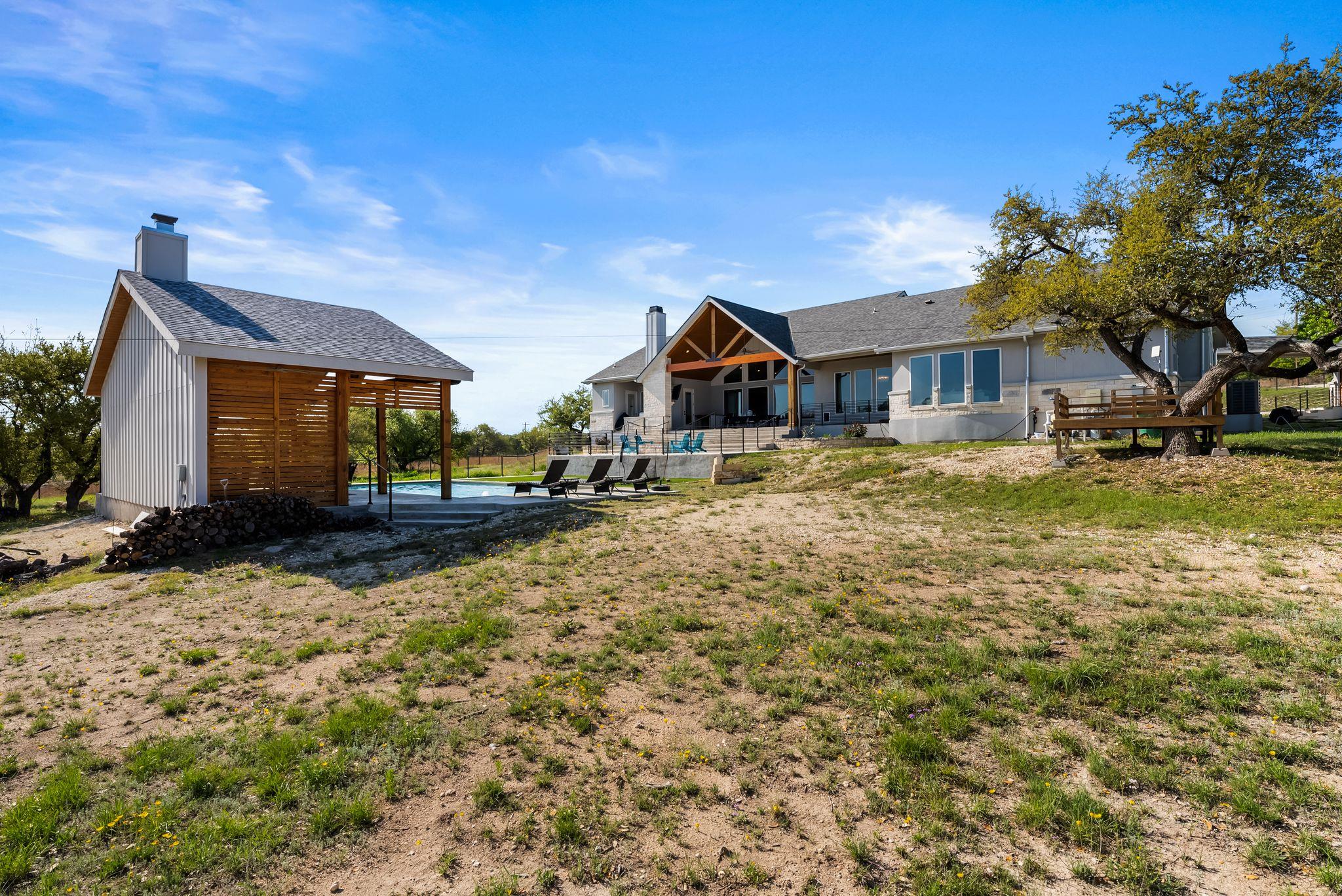 690 Cielo Springs Dr, Blanco, TX 78606