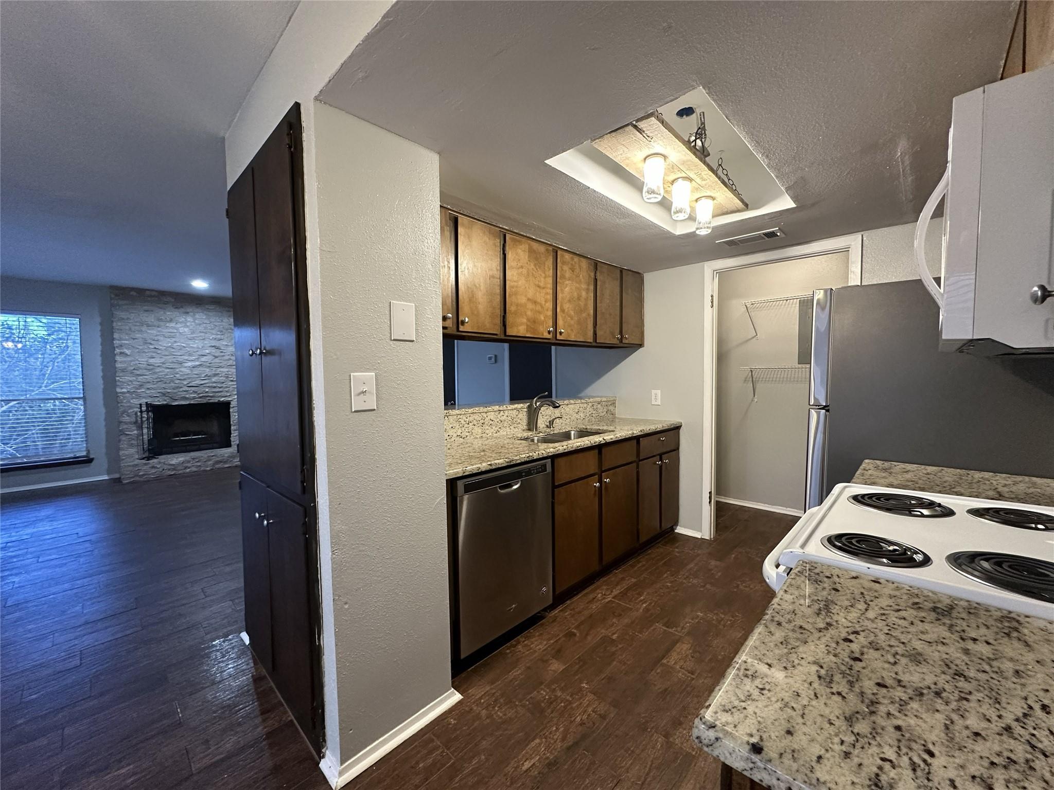 1305 Camp Craft Rd # D, West Lake Hills, TX 78746