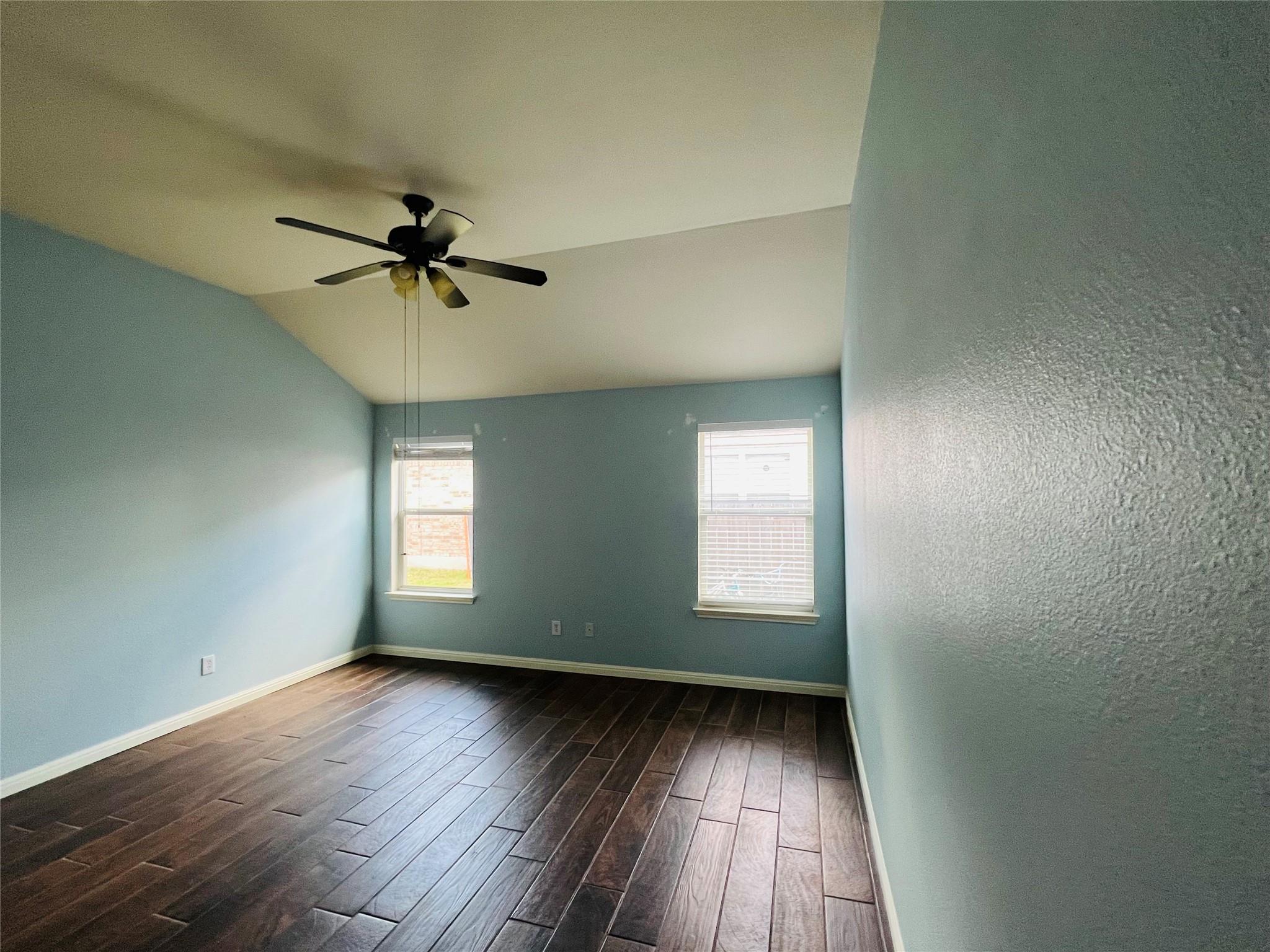 116 Campos Dr, Hutto, TX 78634