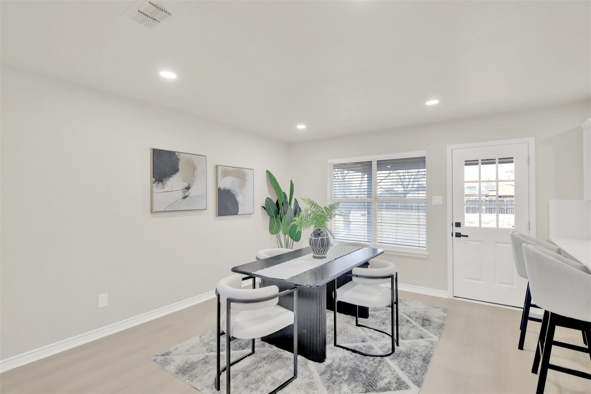 131 Meadow Valley Loop, Jarrell, TX 76537