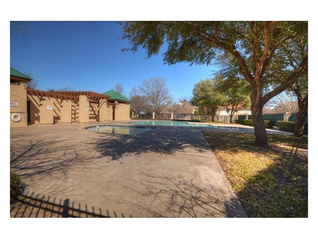 1819 Rosenborough Ln N, Round Rock, TX 78665