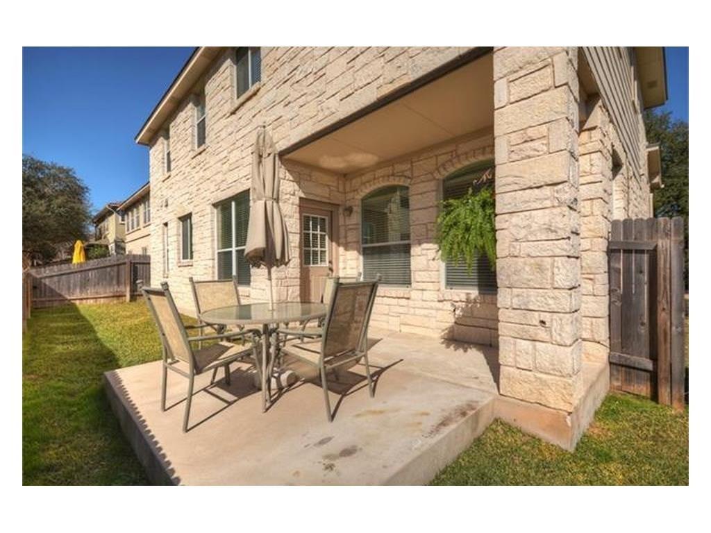 1819 Rosenborough Ln N, Round Rock, TX 78665