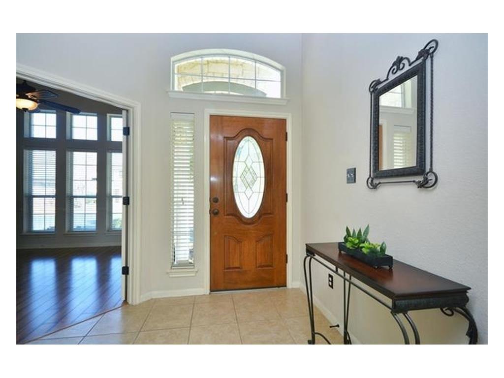 1819 Rosenborough Ln N, Round Rock, TX 78665