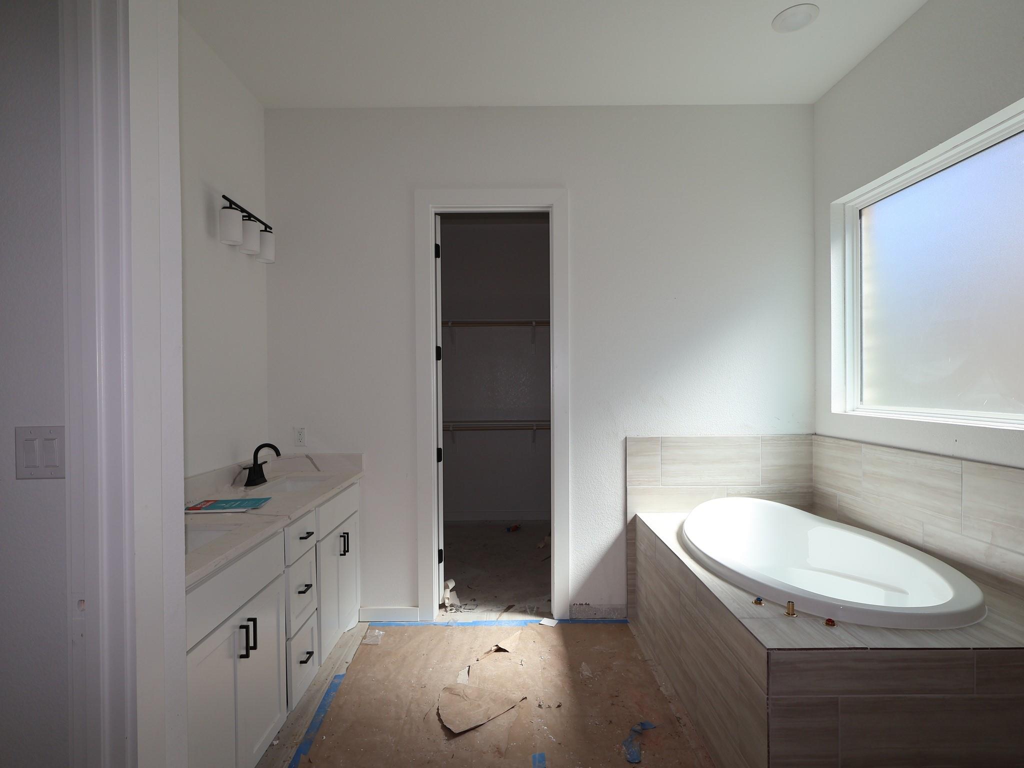 174 Norway Spruce St, Dripping Springs, TX 78620