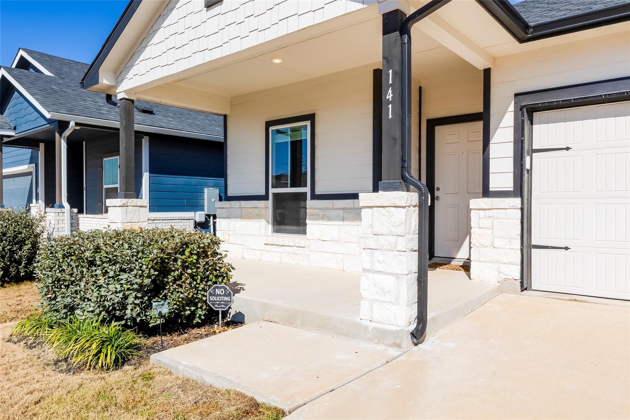 141 Yellowstone Dr, Kyle, TX 78640