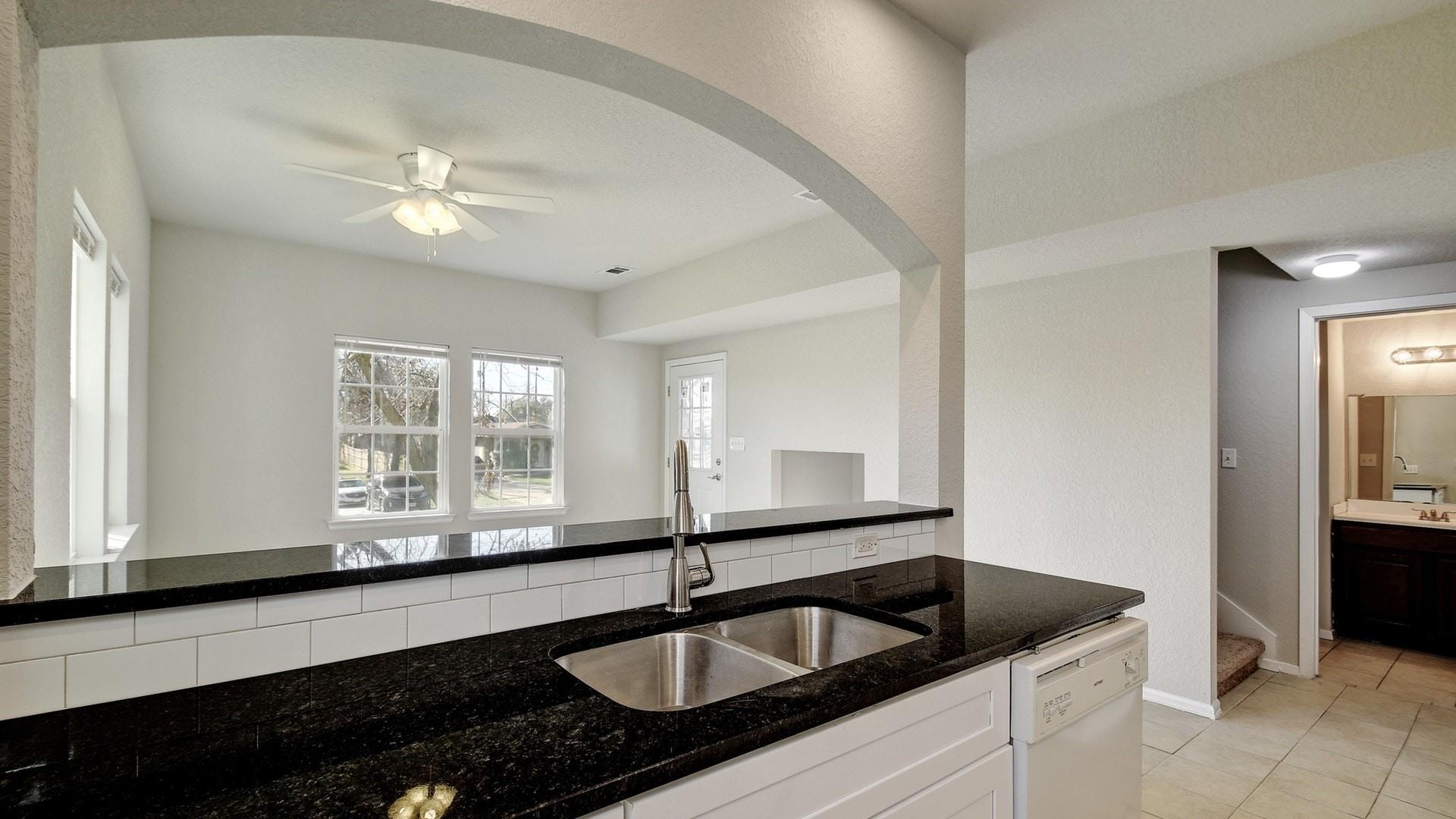 2206 Pennsylvania Ave # A, Austin, TX 78702