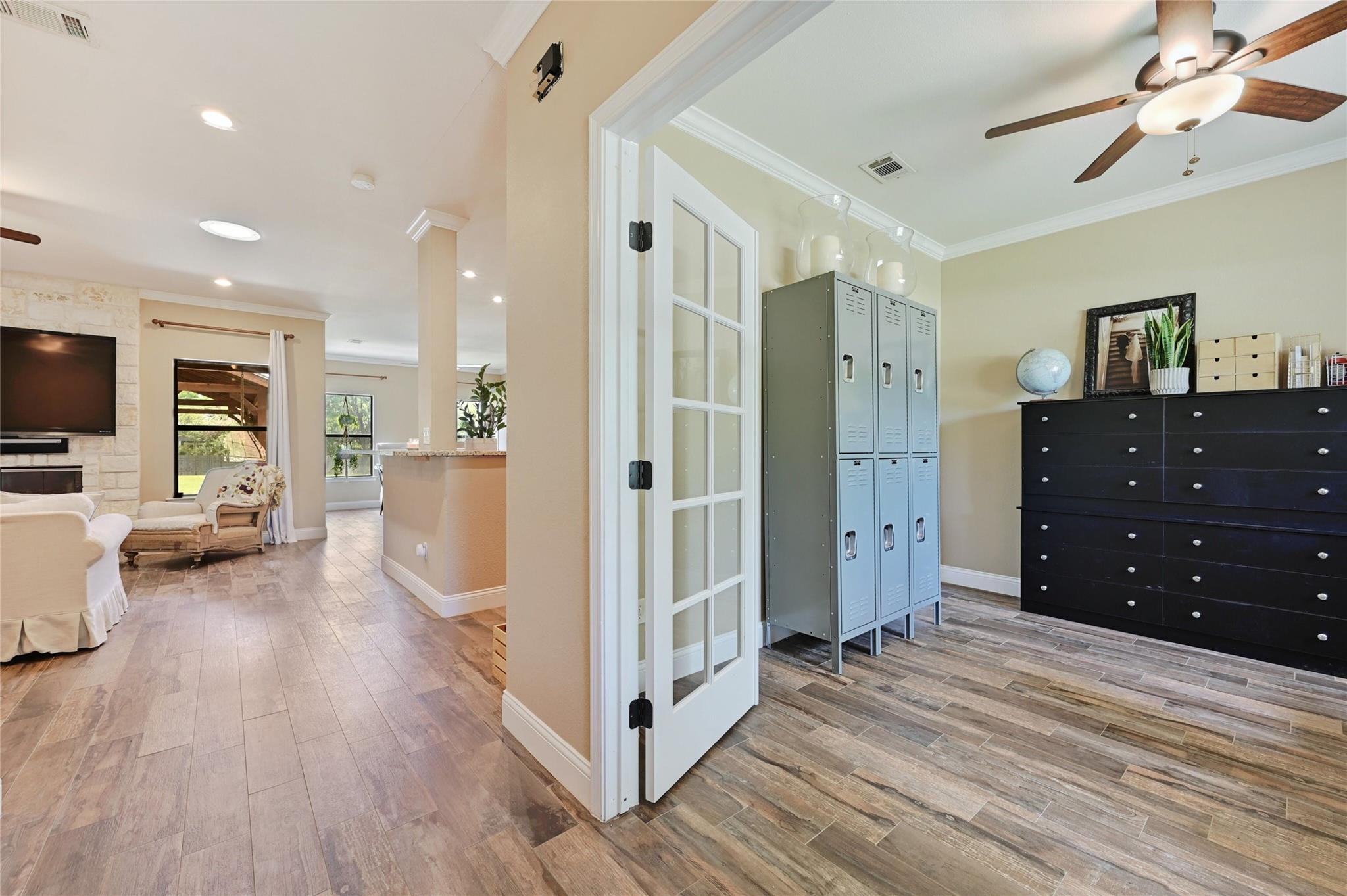 801 Mountain Crest Dr, Wimberley, TX 78676