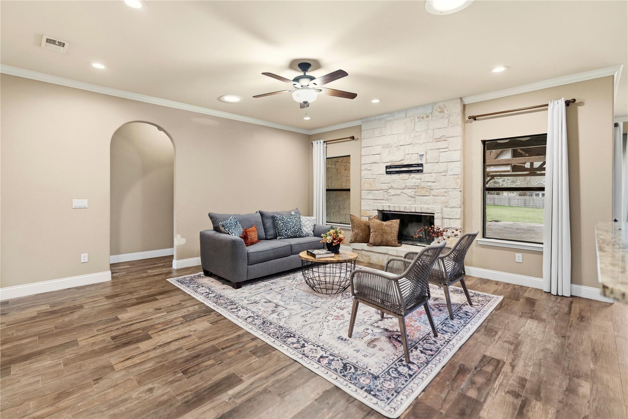 801 Mountain Crest Dr, Wimberley, TX 78676