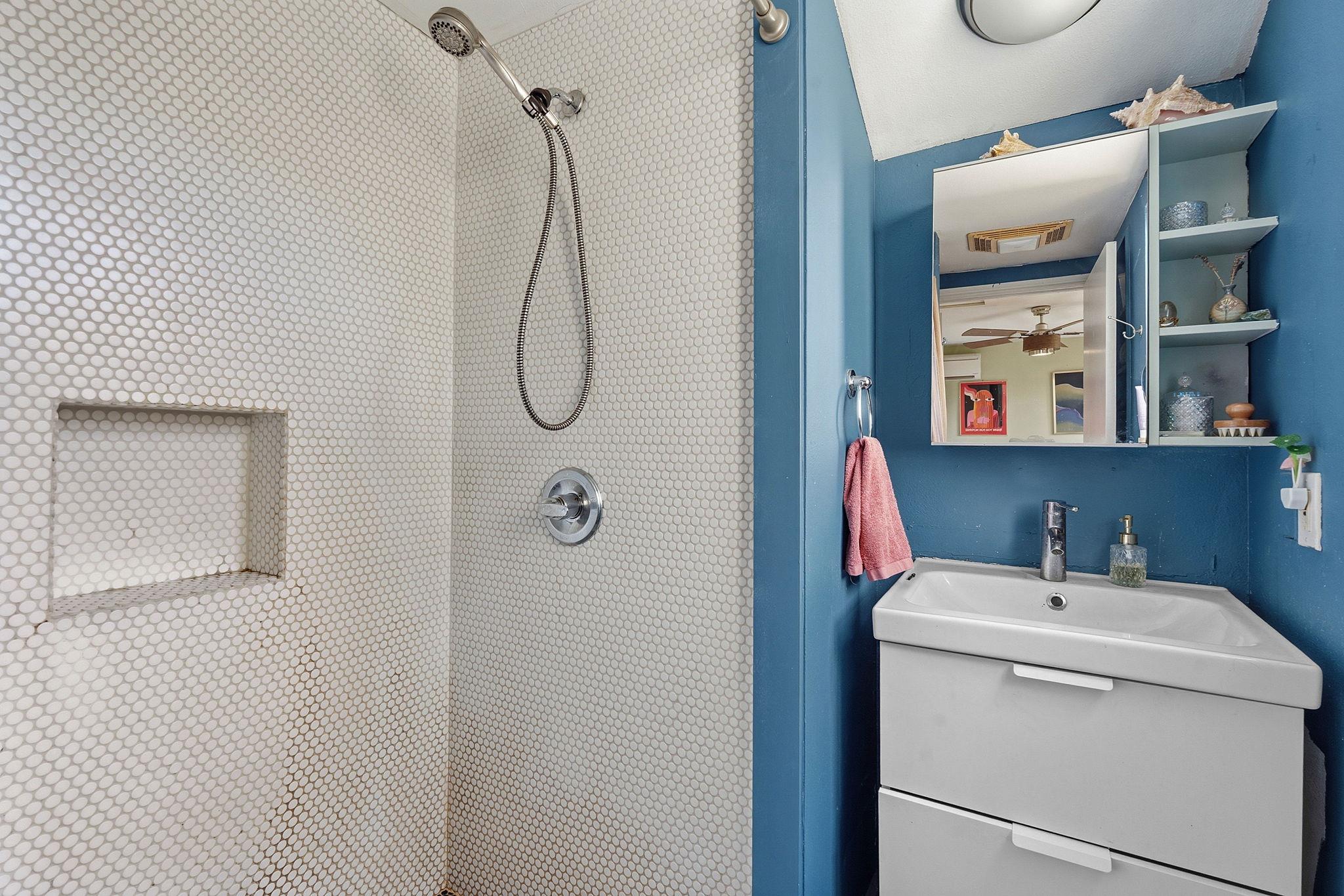 1112 Mission Rdg, Austin, TX 78704