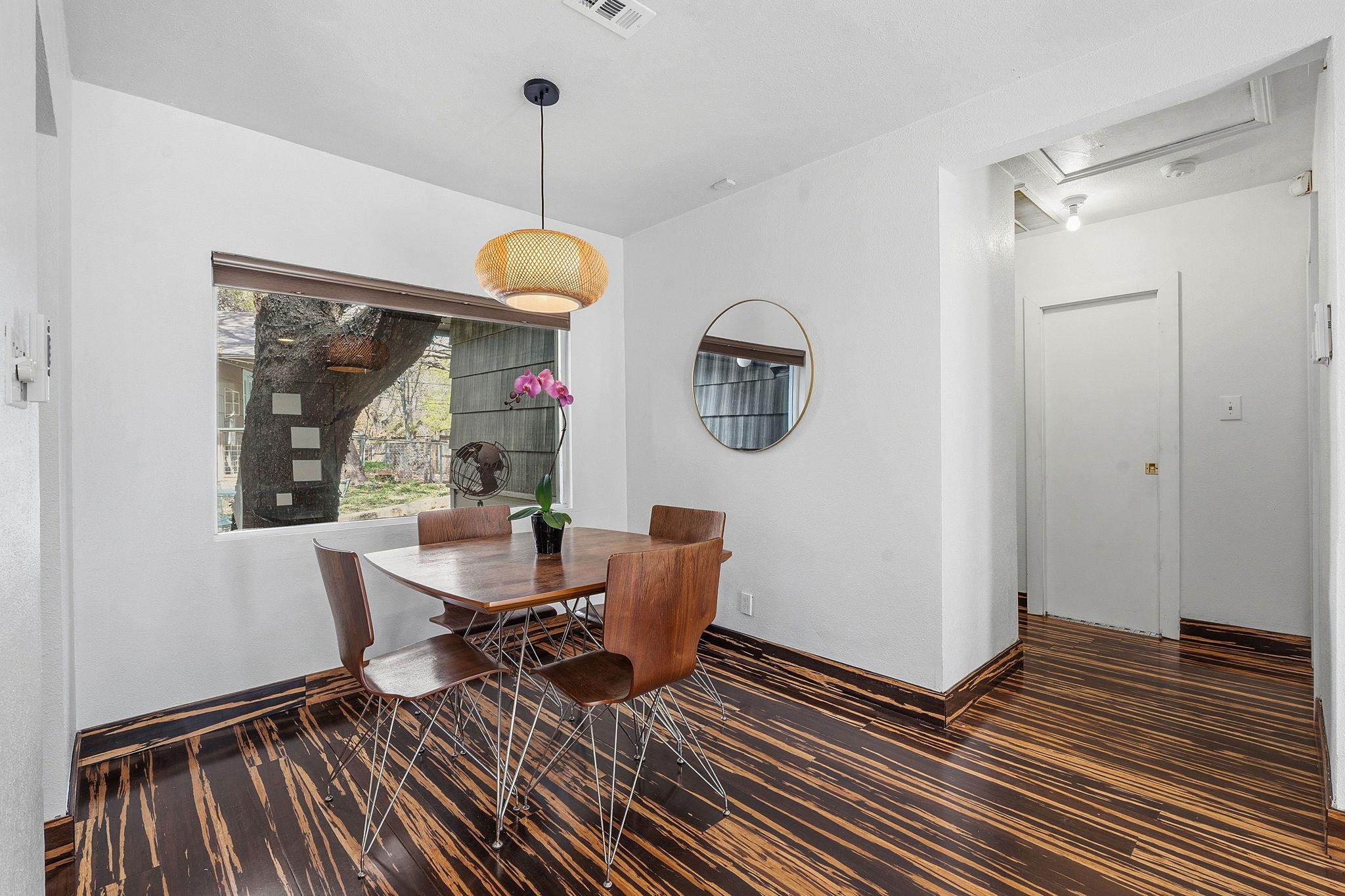 1112 Mission Rdg, Austin, TX 78704