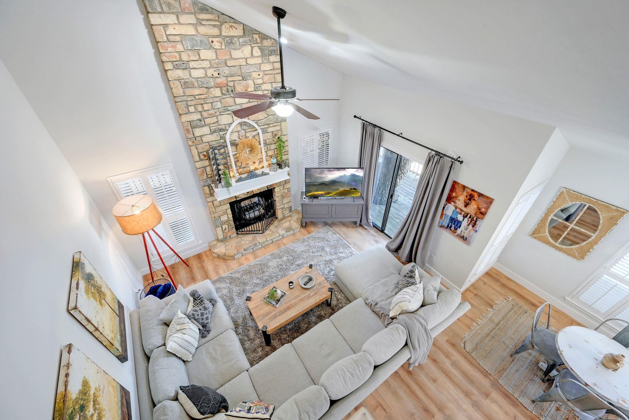 213 Overlook Ct, Wimberley, TX 78676