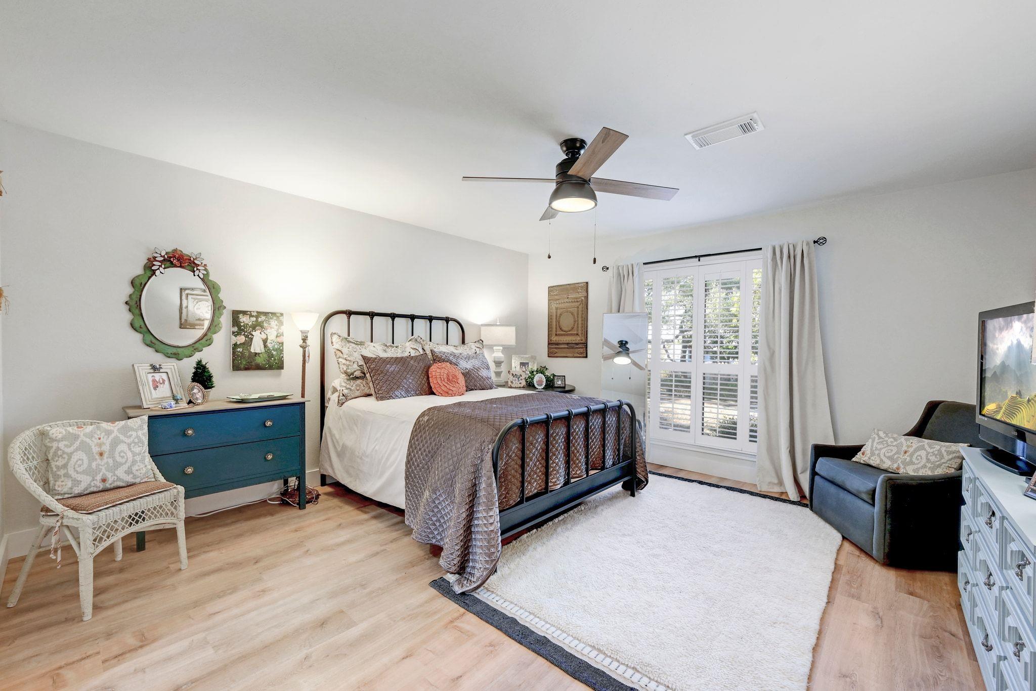 213 Overlook Ct, Wimberley, TX 78676