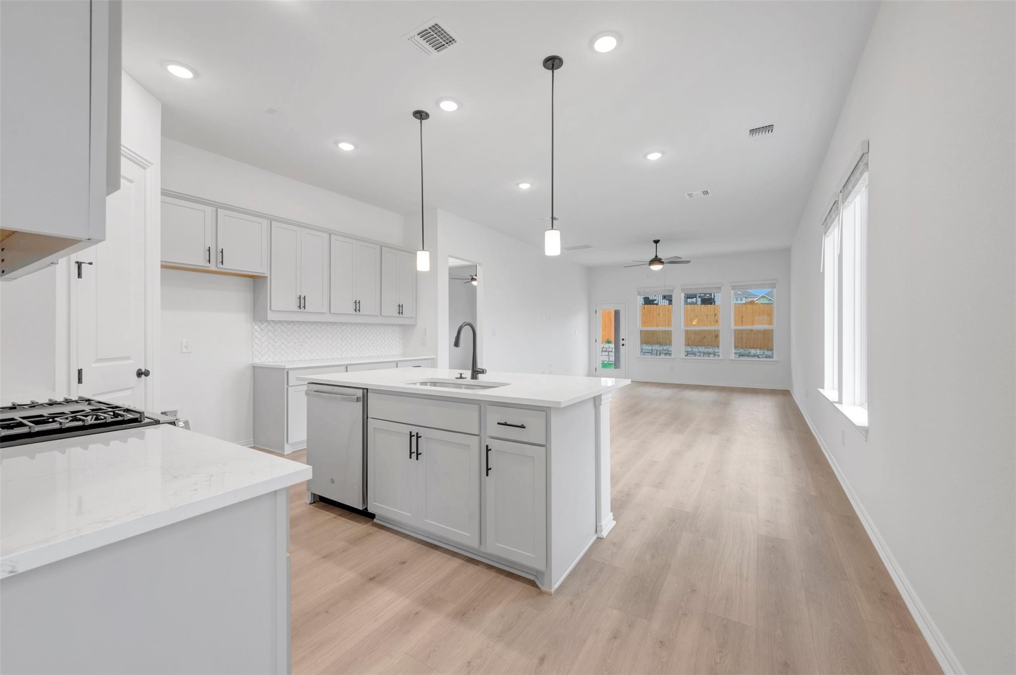 564 Darley Oak Dr, Dripping Springs, TX 78620