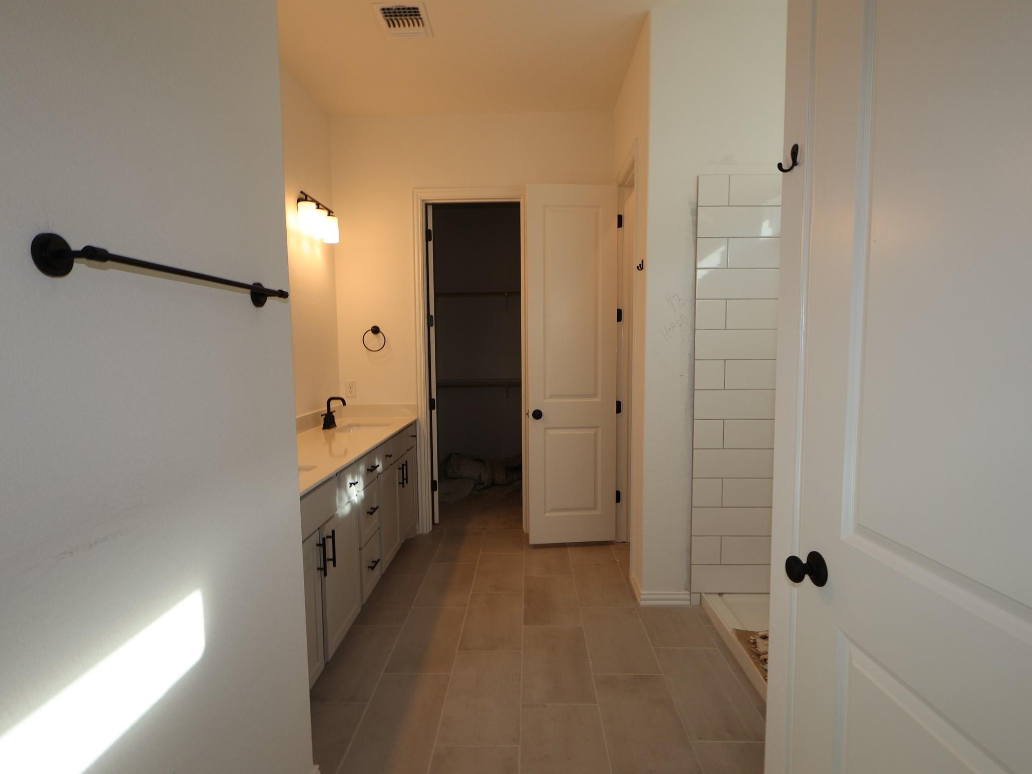 564 Darley Oak Dr, Dripping Springs, TX 78620