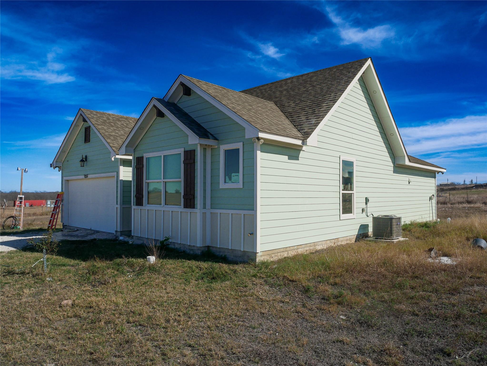 1351 County Road 419, Taylor, TX 76574