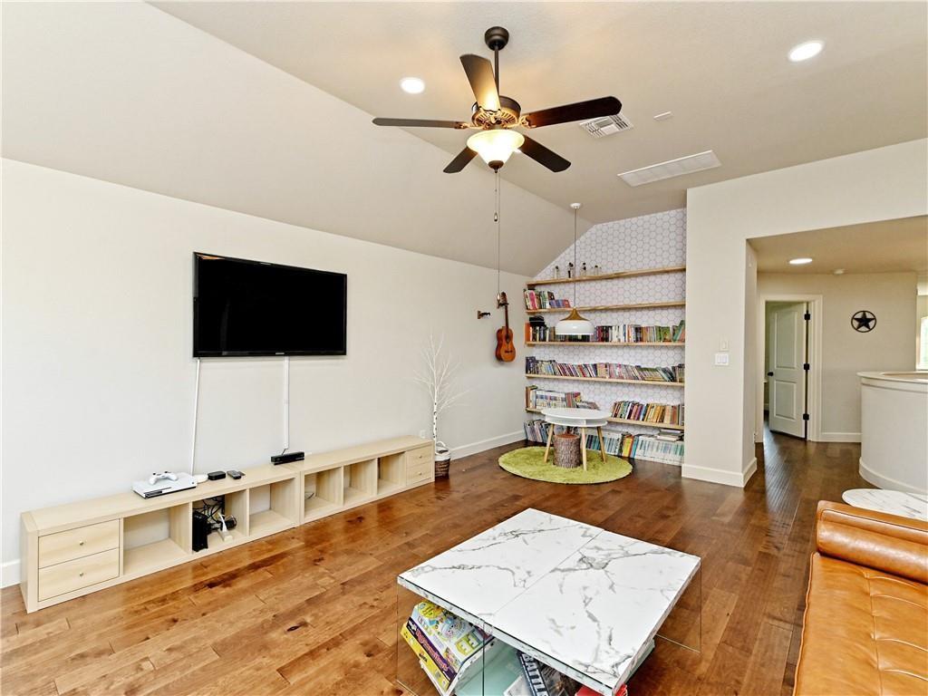 332 Quartz Dr, Dripping Springs, TX 78620