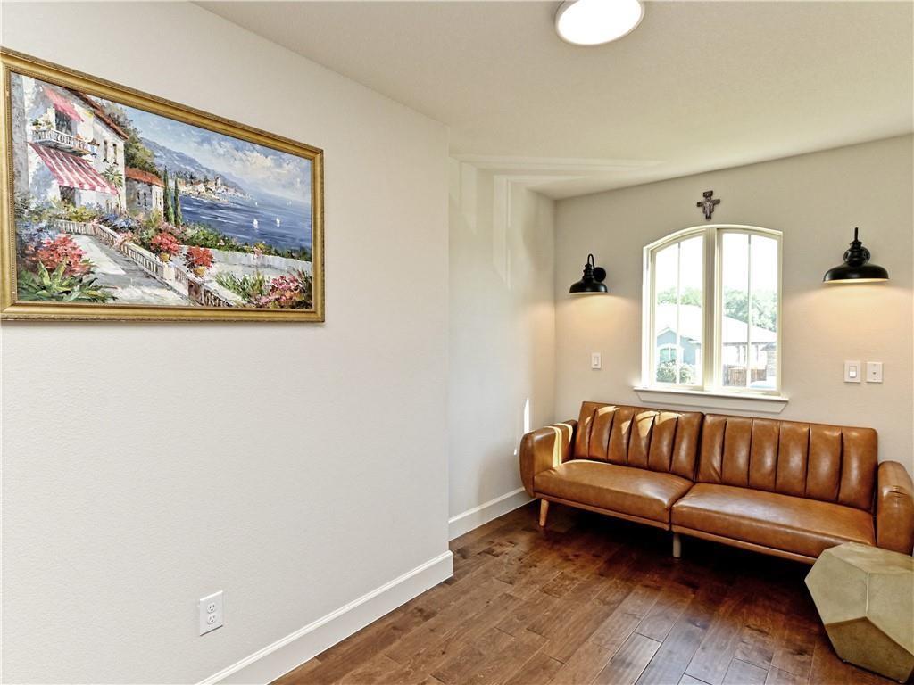 332 Quartz Dr, Dripping Springs, TX 78620