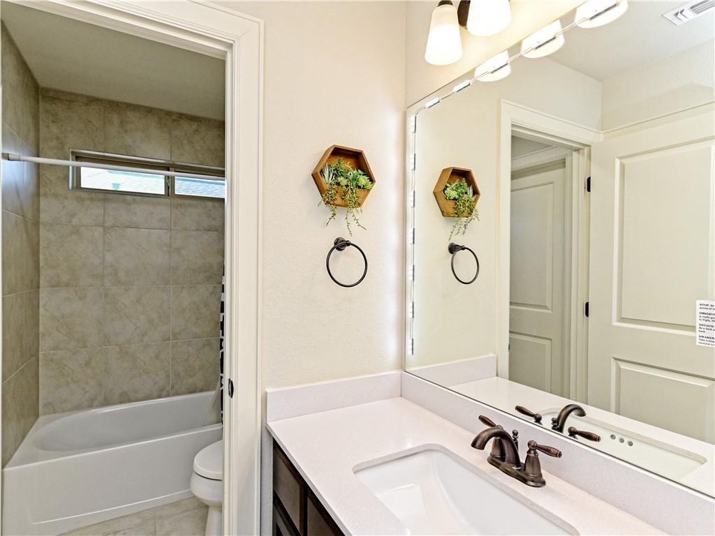 332 Quartz Dr, Dripping Springs, TX 78620