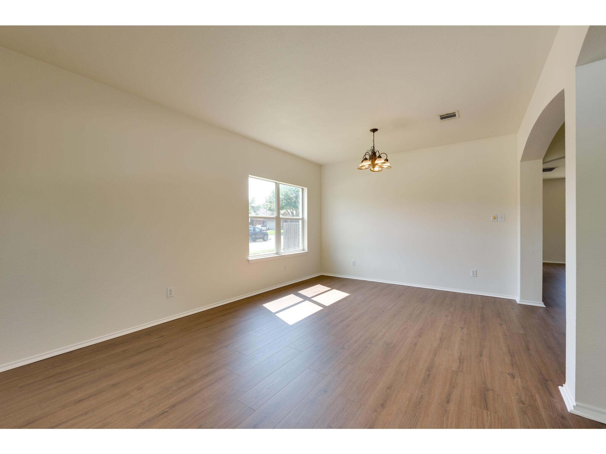 2700 Mission Tejas Dr, Pflugerville, TX 78660