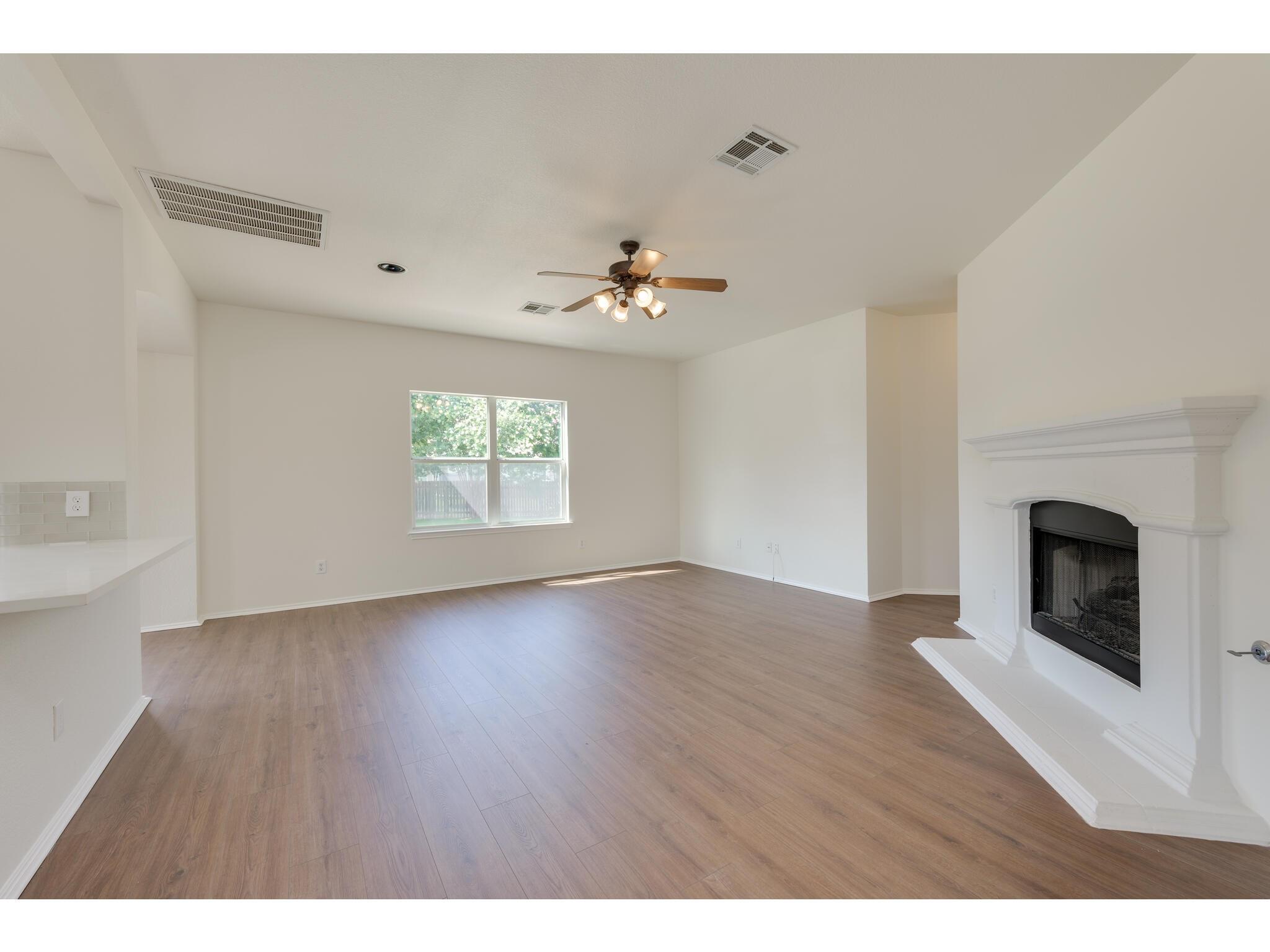 2700 Mission Tejas Dr, Pflugerville, TX 78660