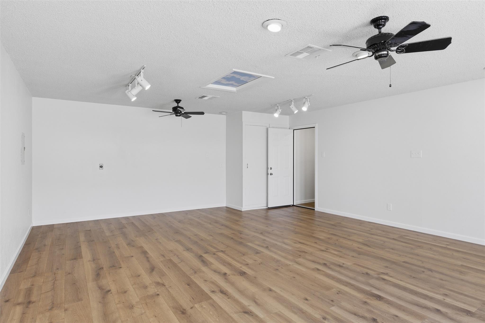 1600 E Messick Loop, Round Rock, TX 78681